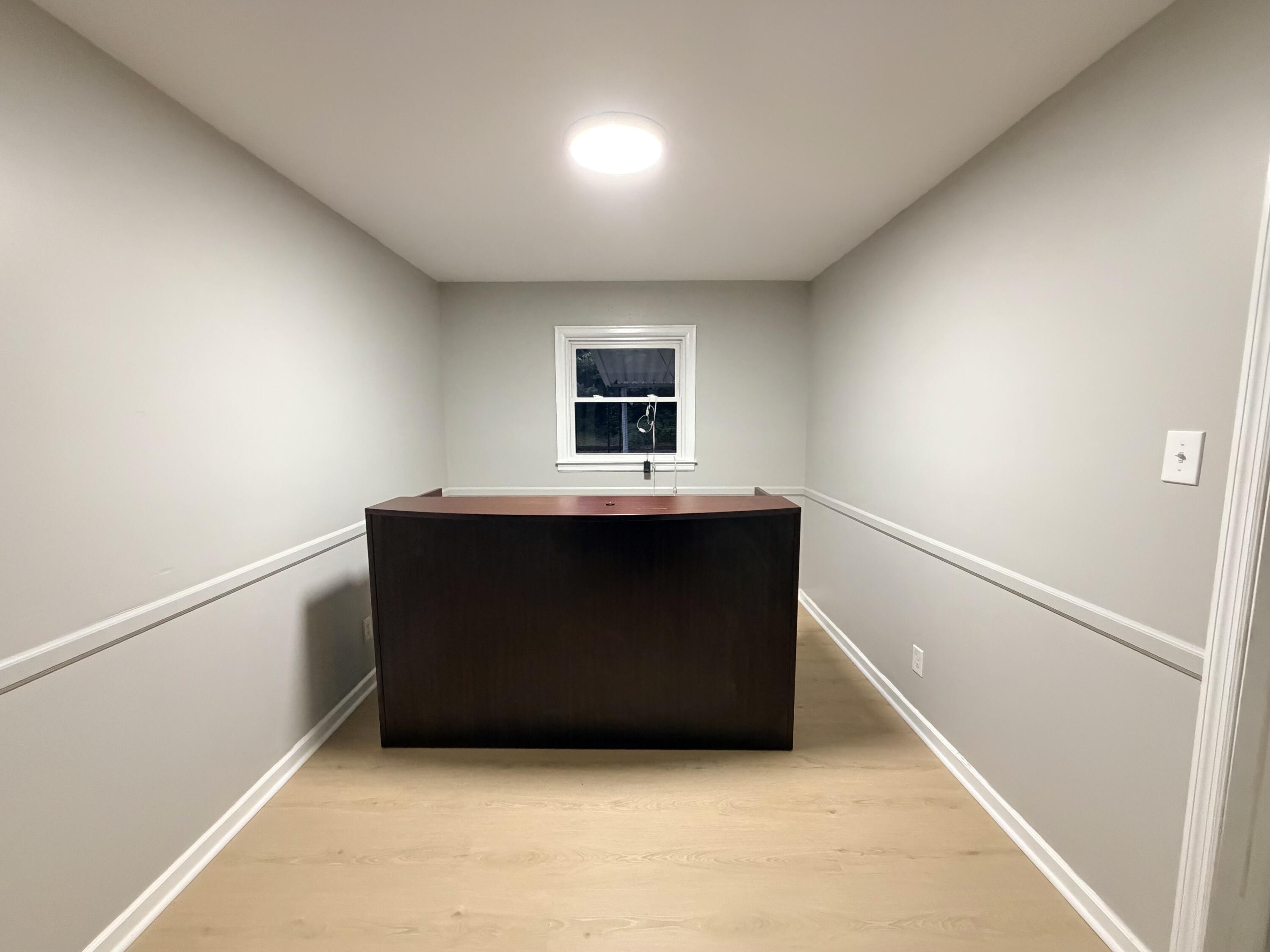 108 Dennis Drive Property Photo 4