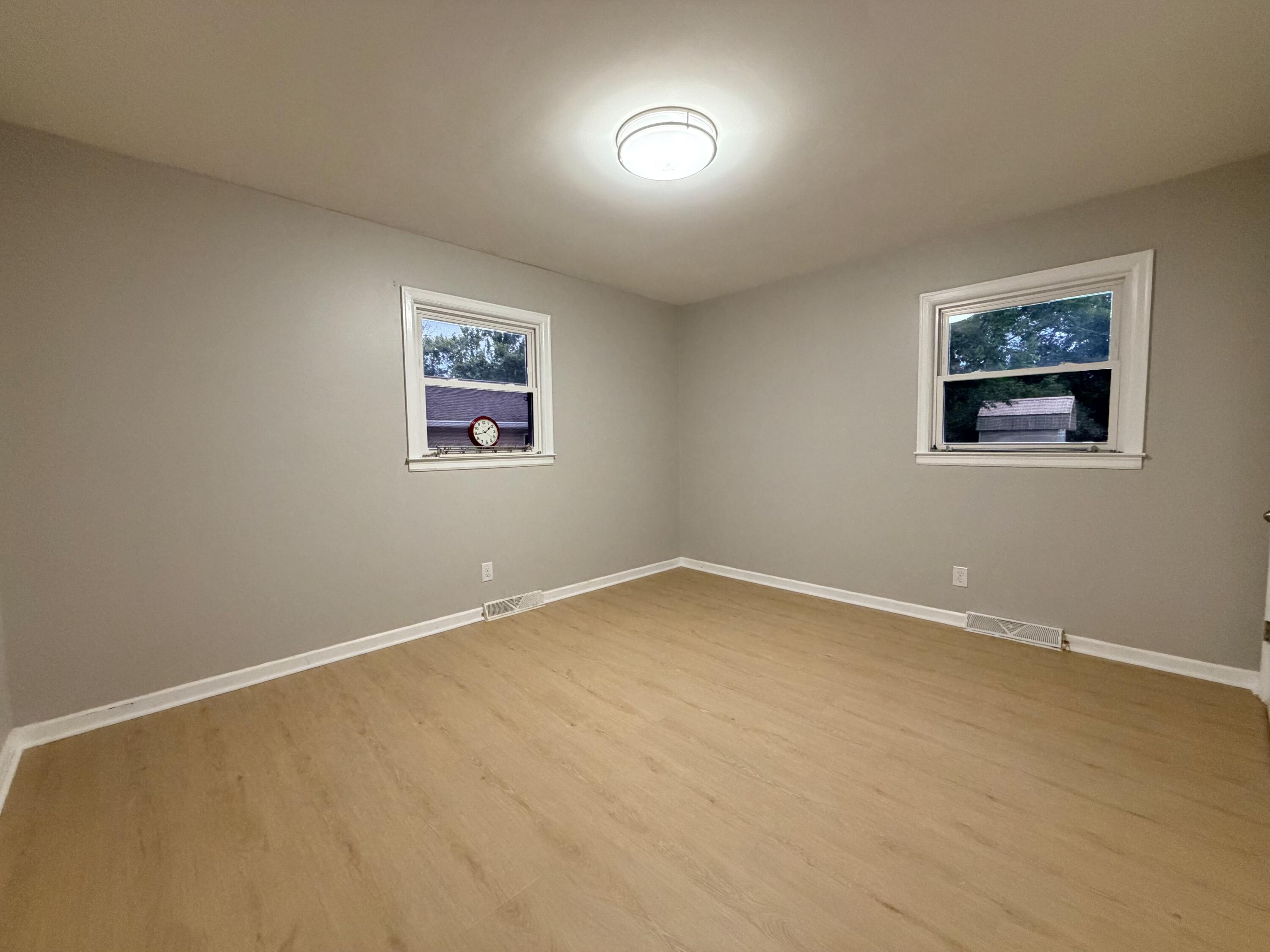 108 Dennis Drive Property Photo 5