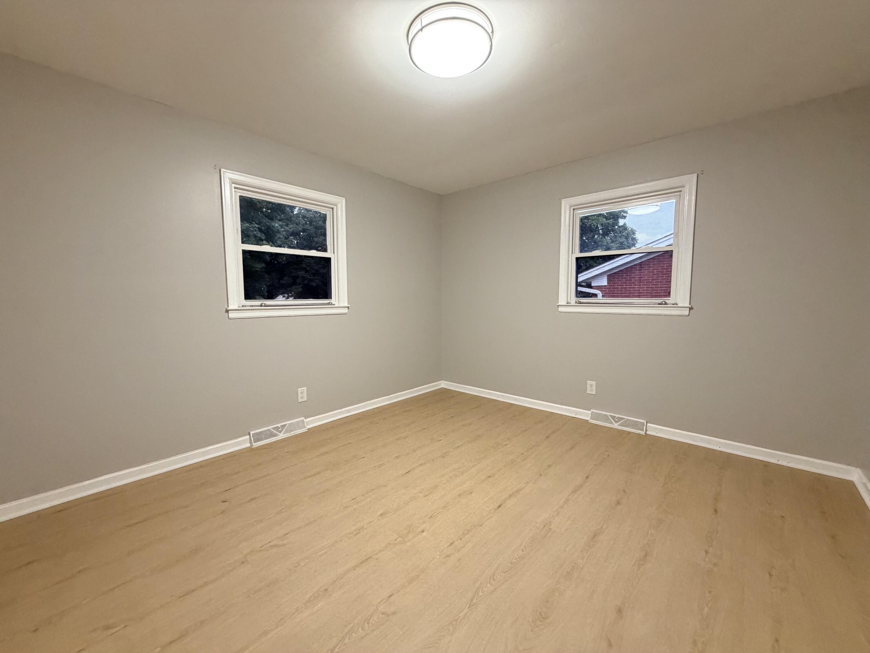 108 Dennis Drive Property Photo 6