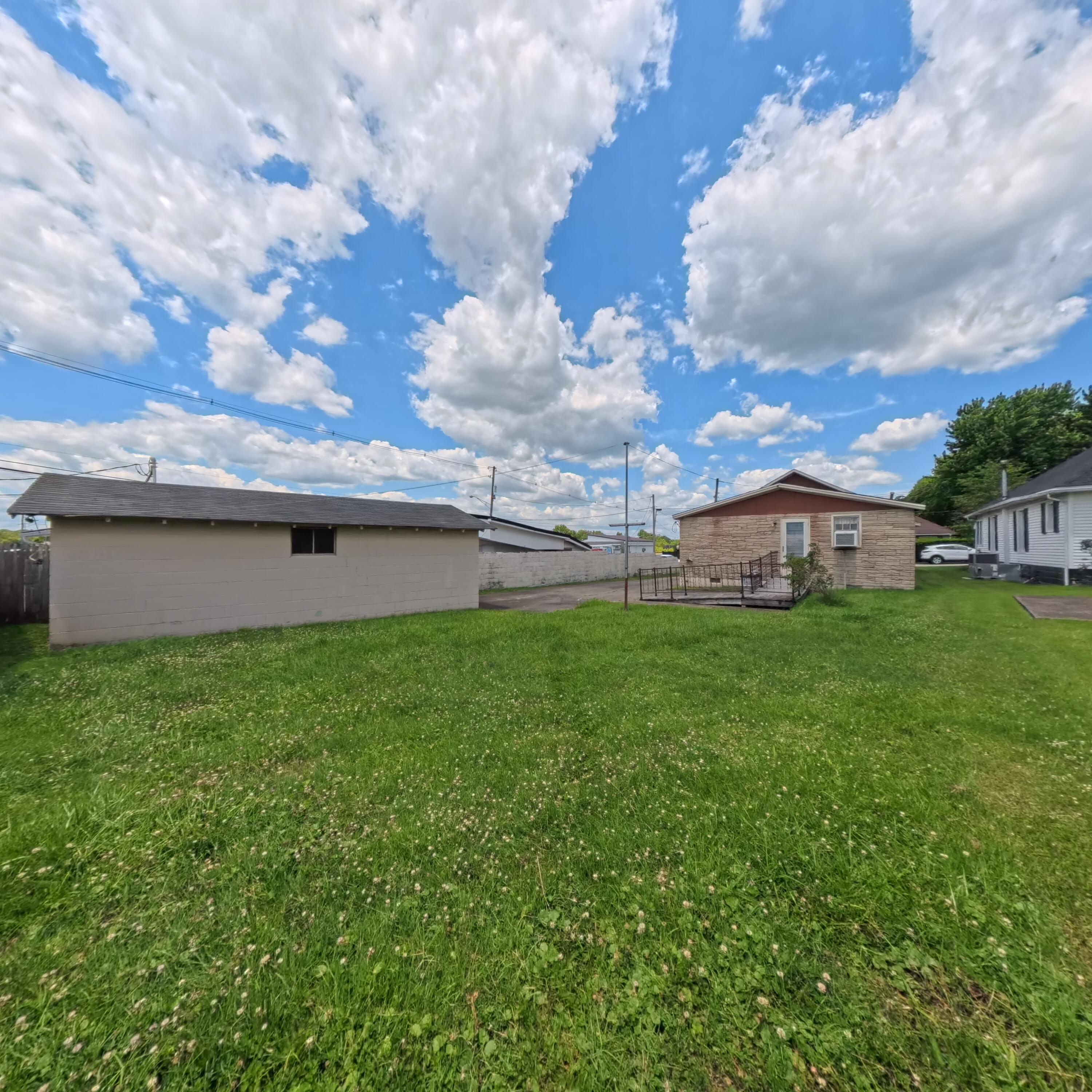 131 Peyton Avenue Property Photo 3