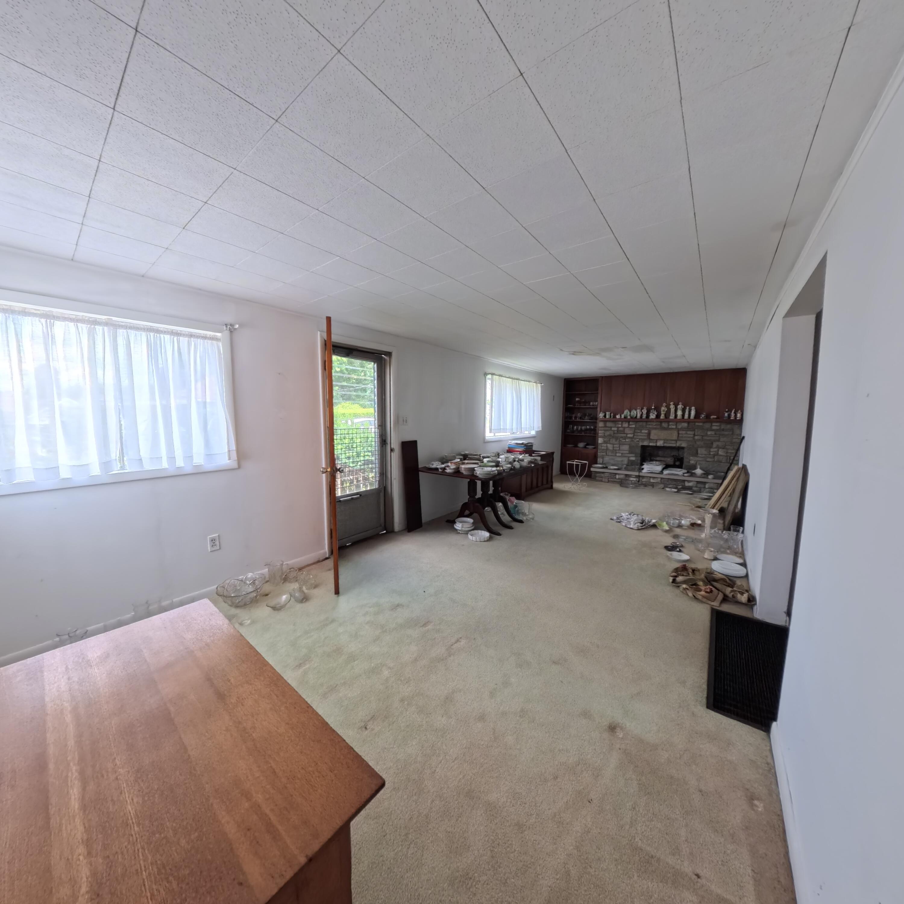 131 Peyton Avenue Property Photo 5