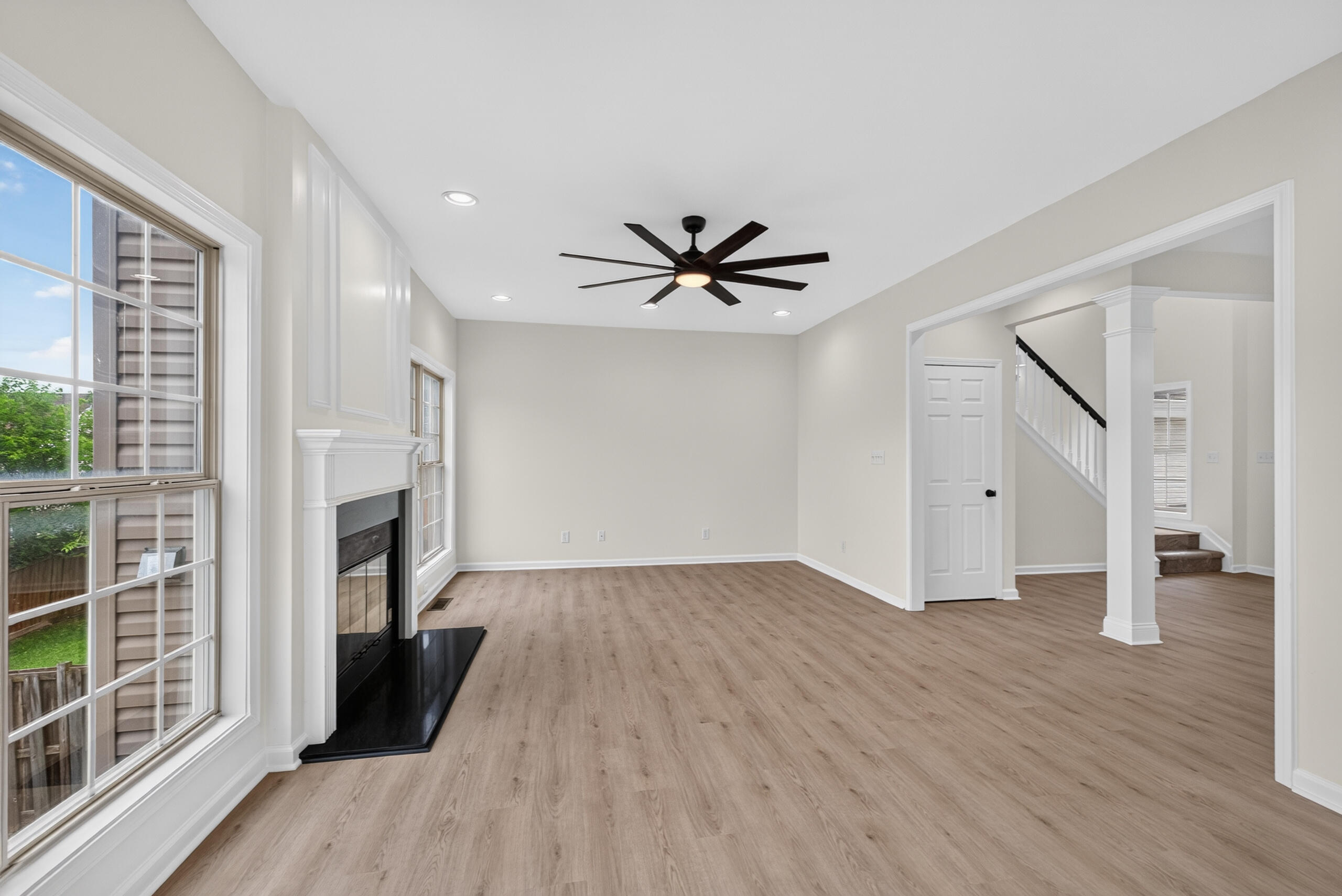 925 Winding Oak Trail Property Photo 8