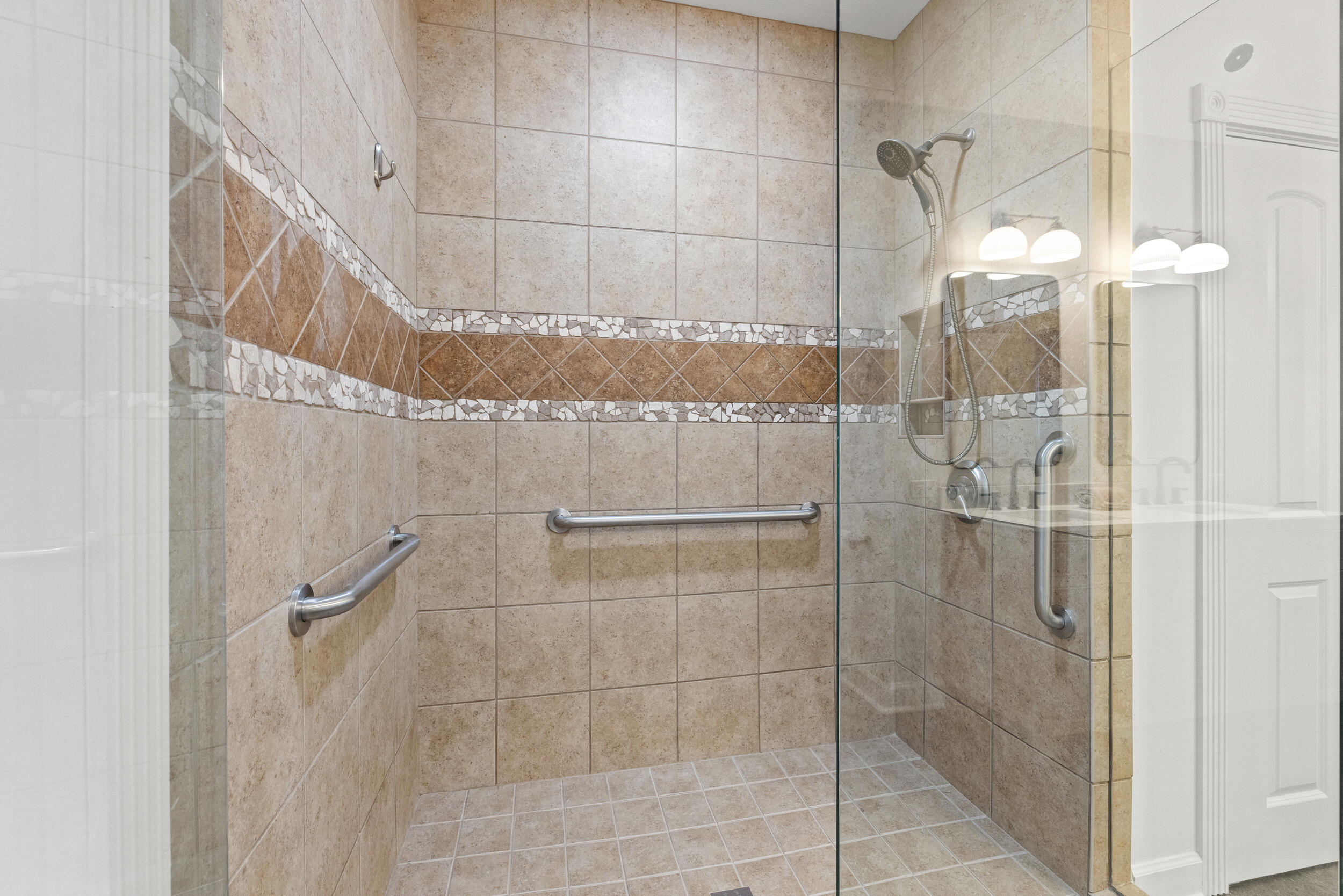 143 Royalty Drive Property Photo 18