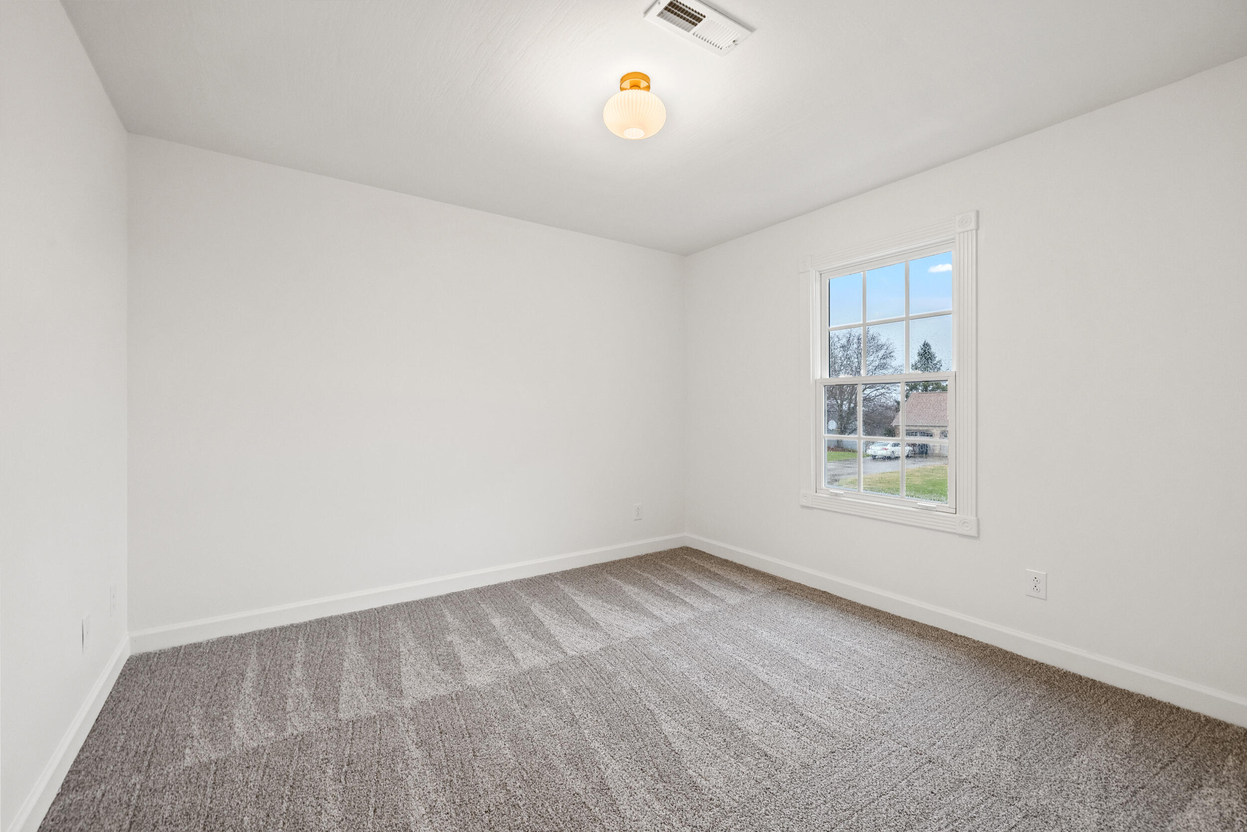143 Royalty Drive Property Photo 27