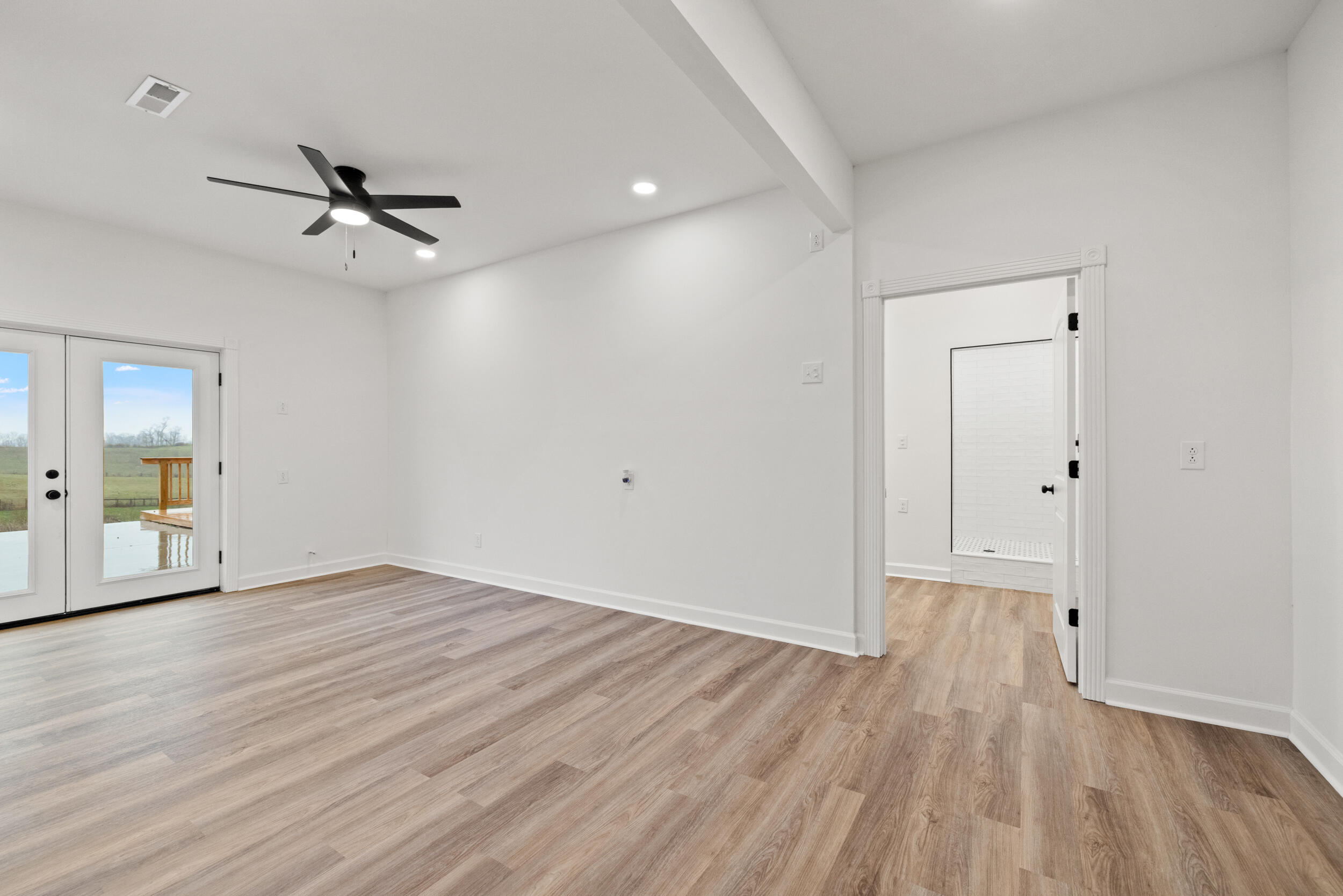 143 Royalty Drive Property Photo 32