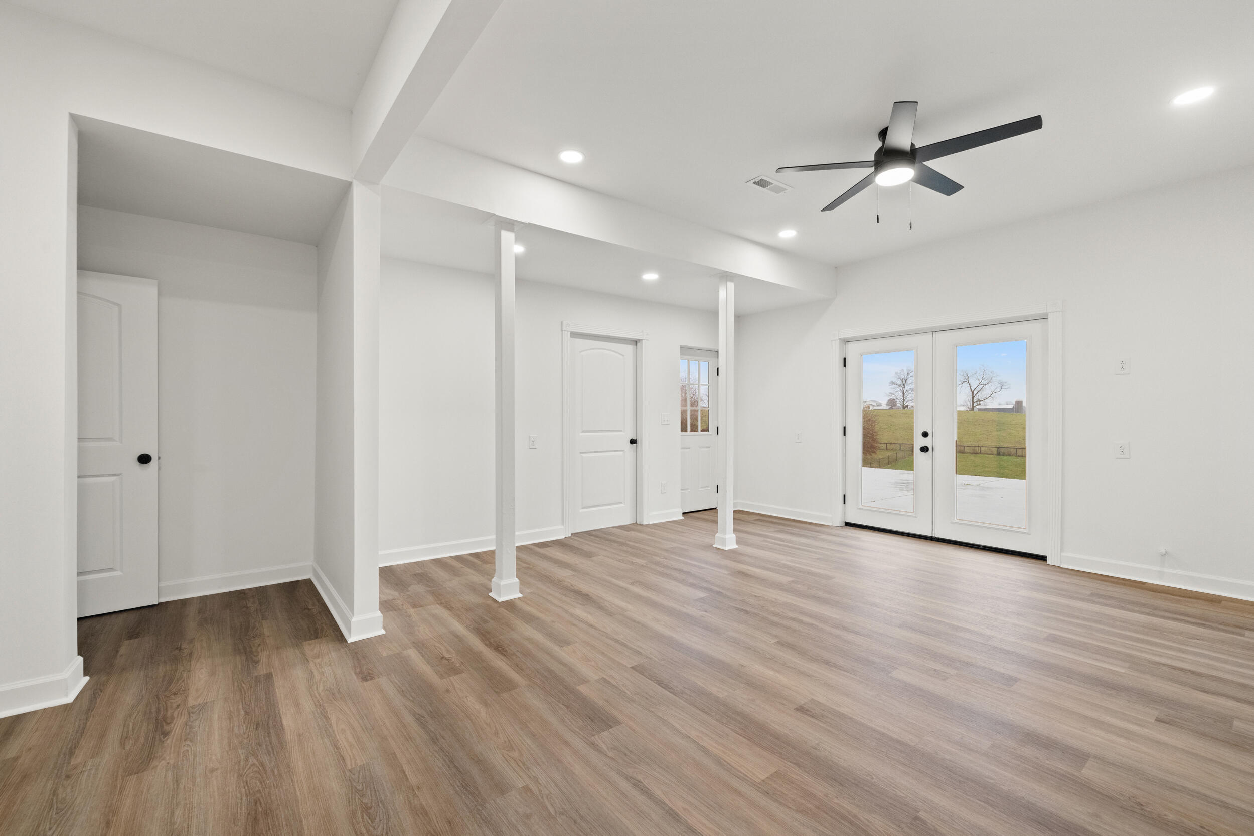 143 Royalty Drive Property Photo 33
