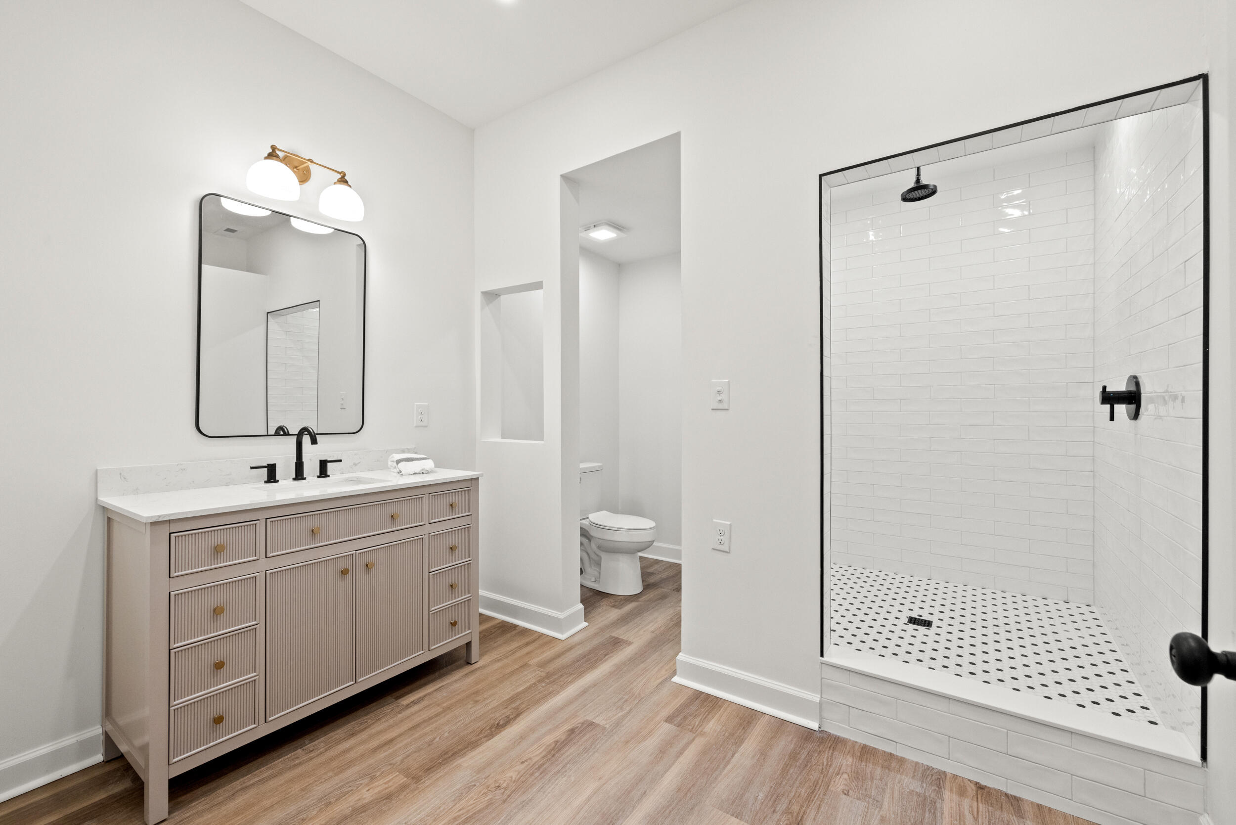 143 Royalty Drive Property Photo 34