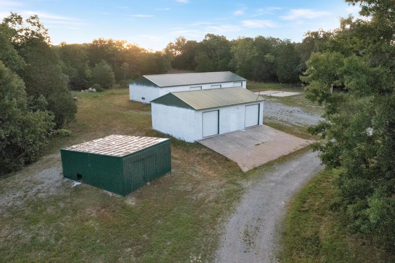 5005 Gracey Sinking Fork Road Property Photo 5