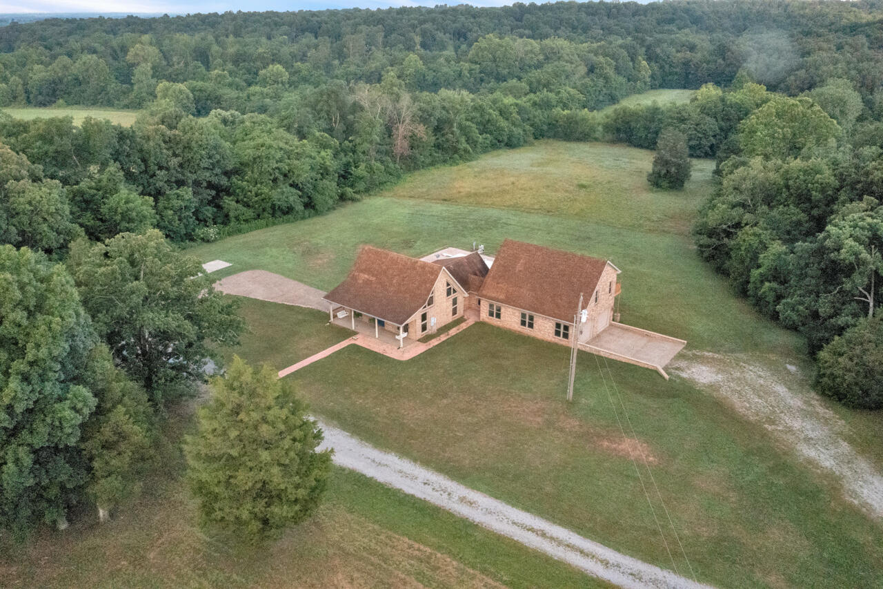 5005 Gracey Sinking Fork Road Property Photo 8