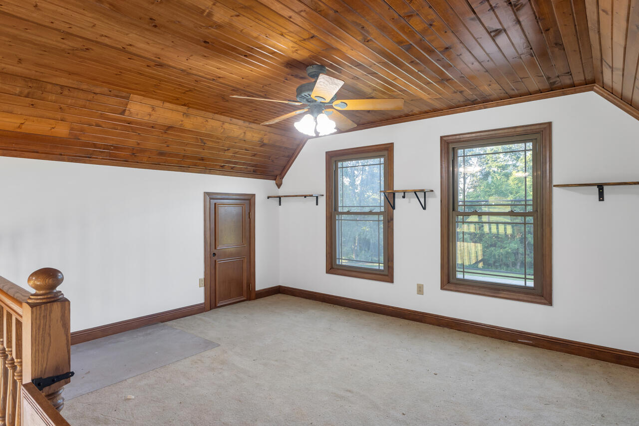 5005 Gracey Sinking Fork Road Property Photo 26