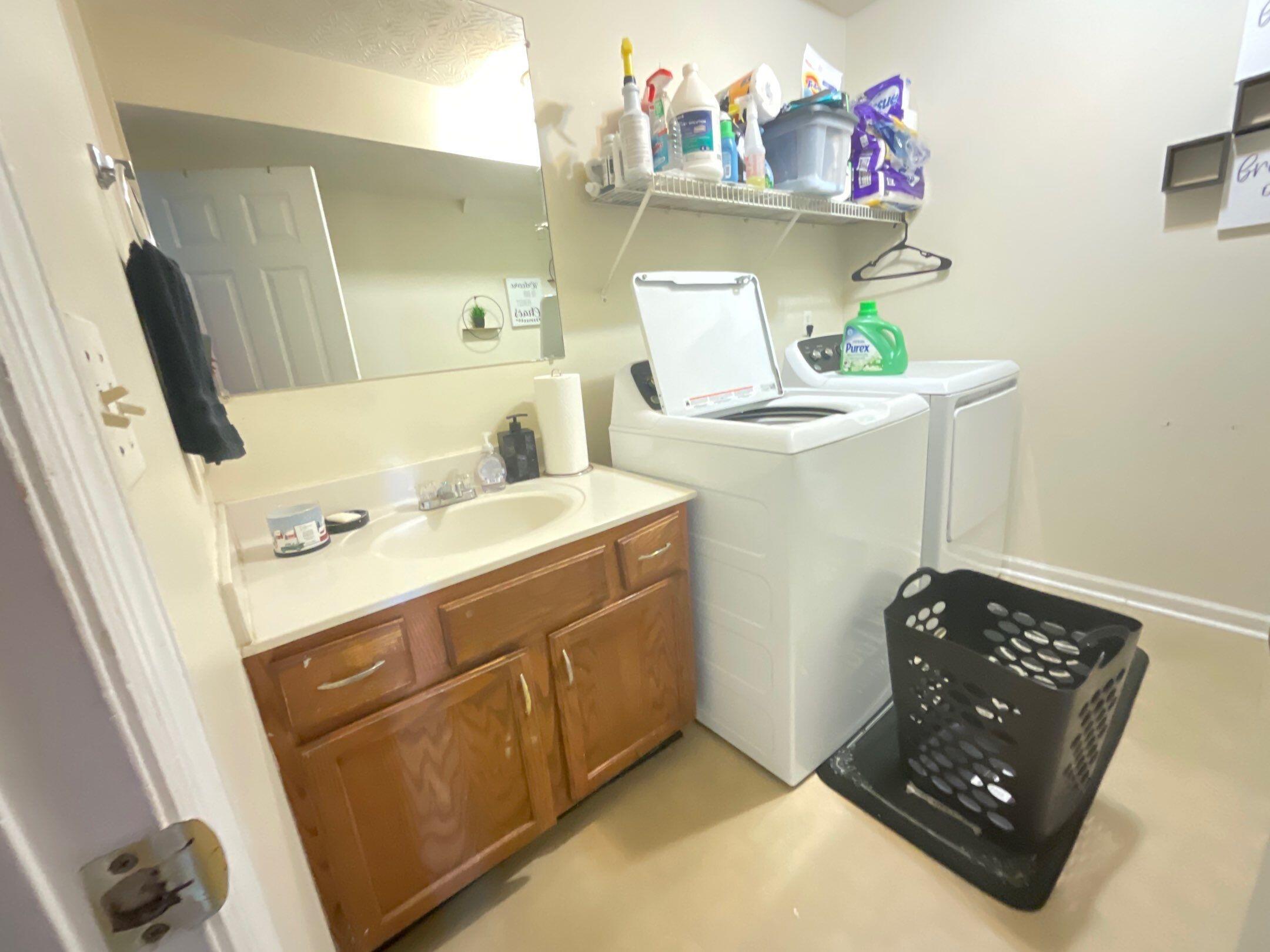 1045 Merrick Drive Property Photo 10
