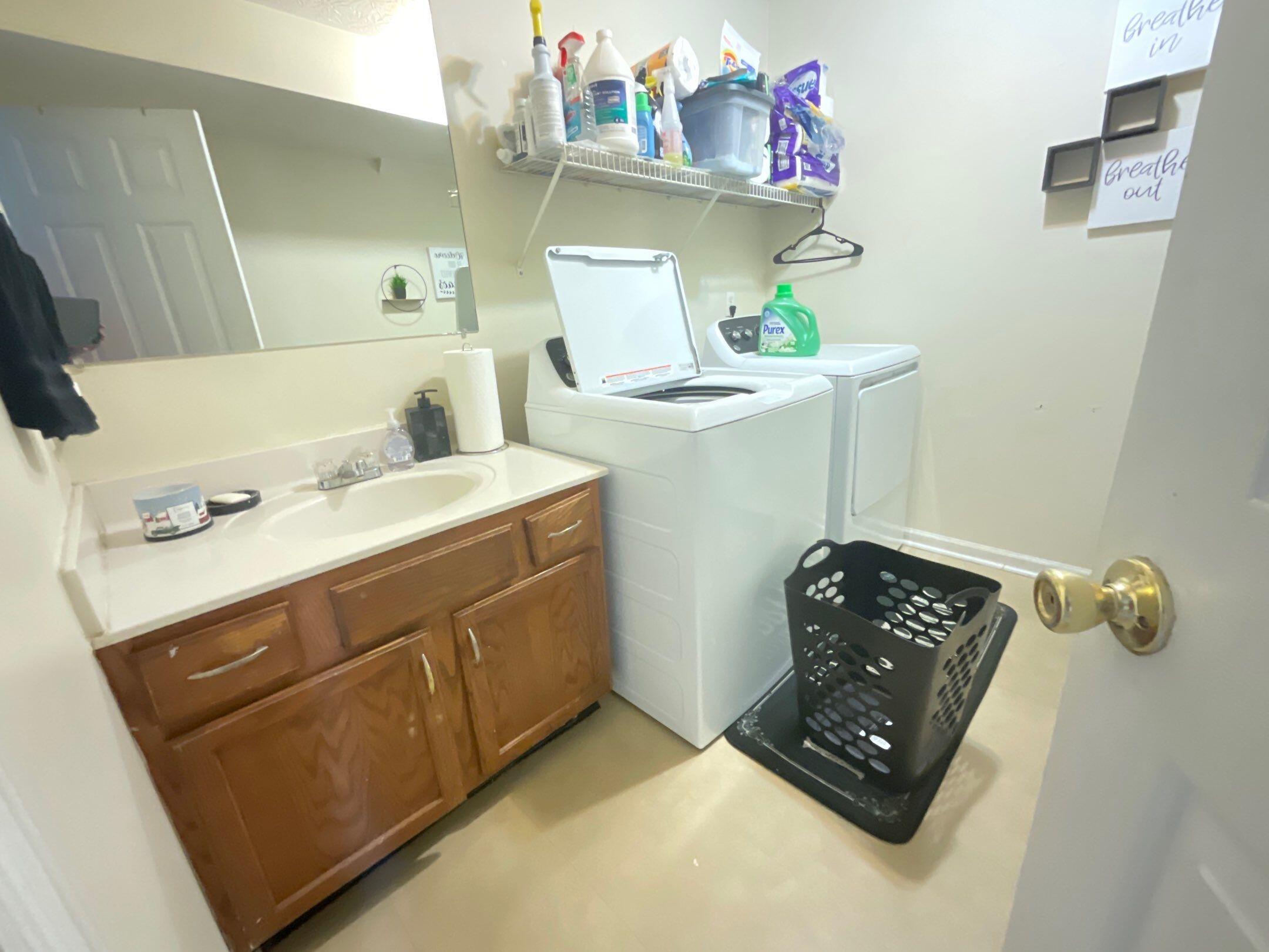 1045 Merrick Drive Property Photo 19