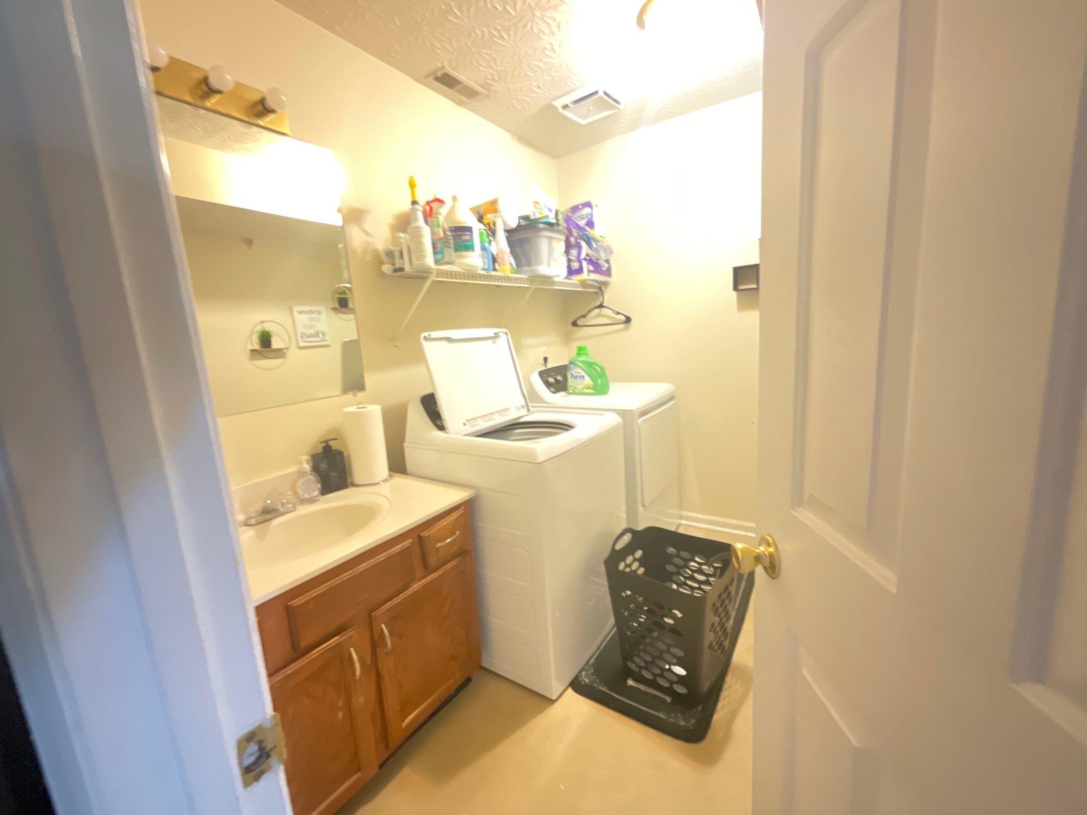 1045 Merrick Drive Property Photo 33
