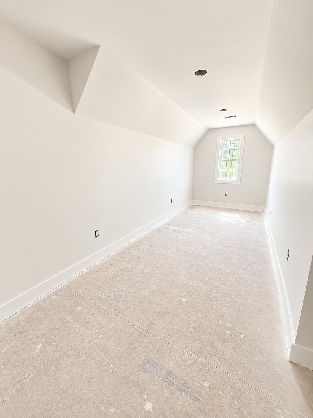 117 Oreda Drive Property Photo 14