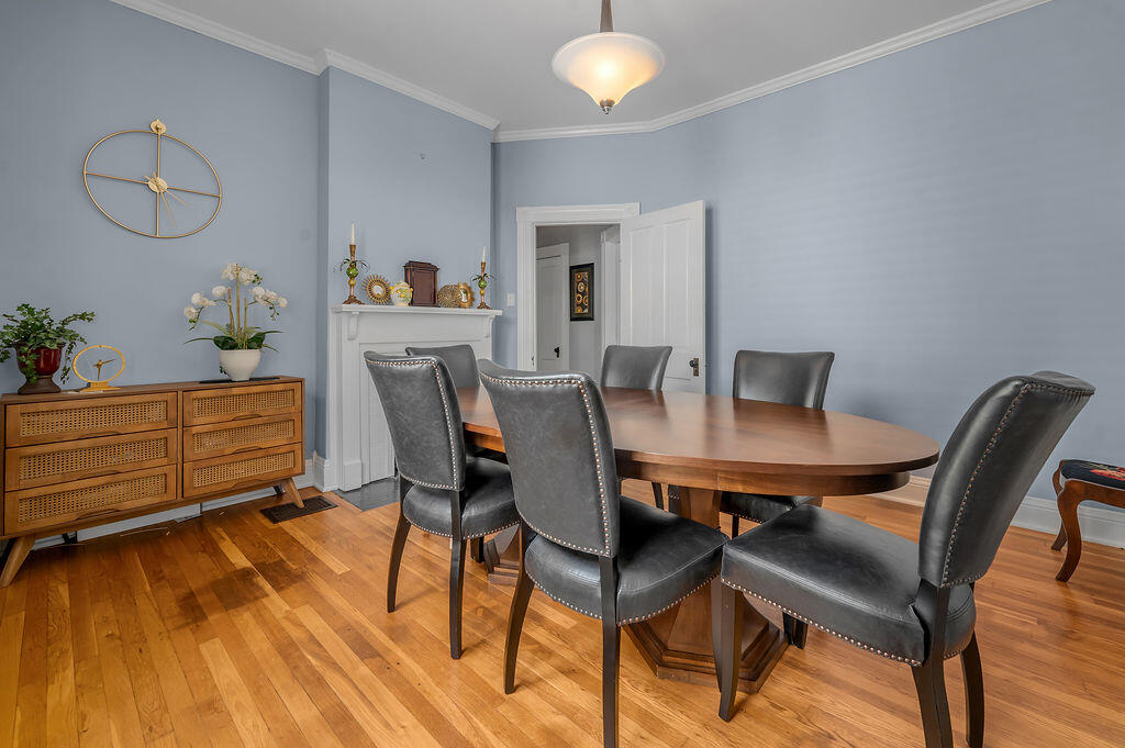 668 Elsmere Park Property Photo 8