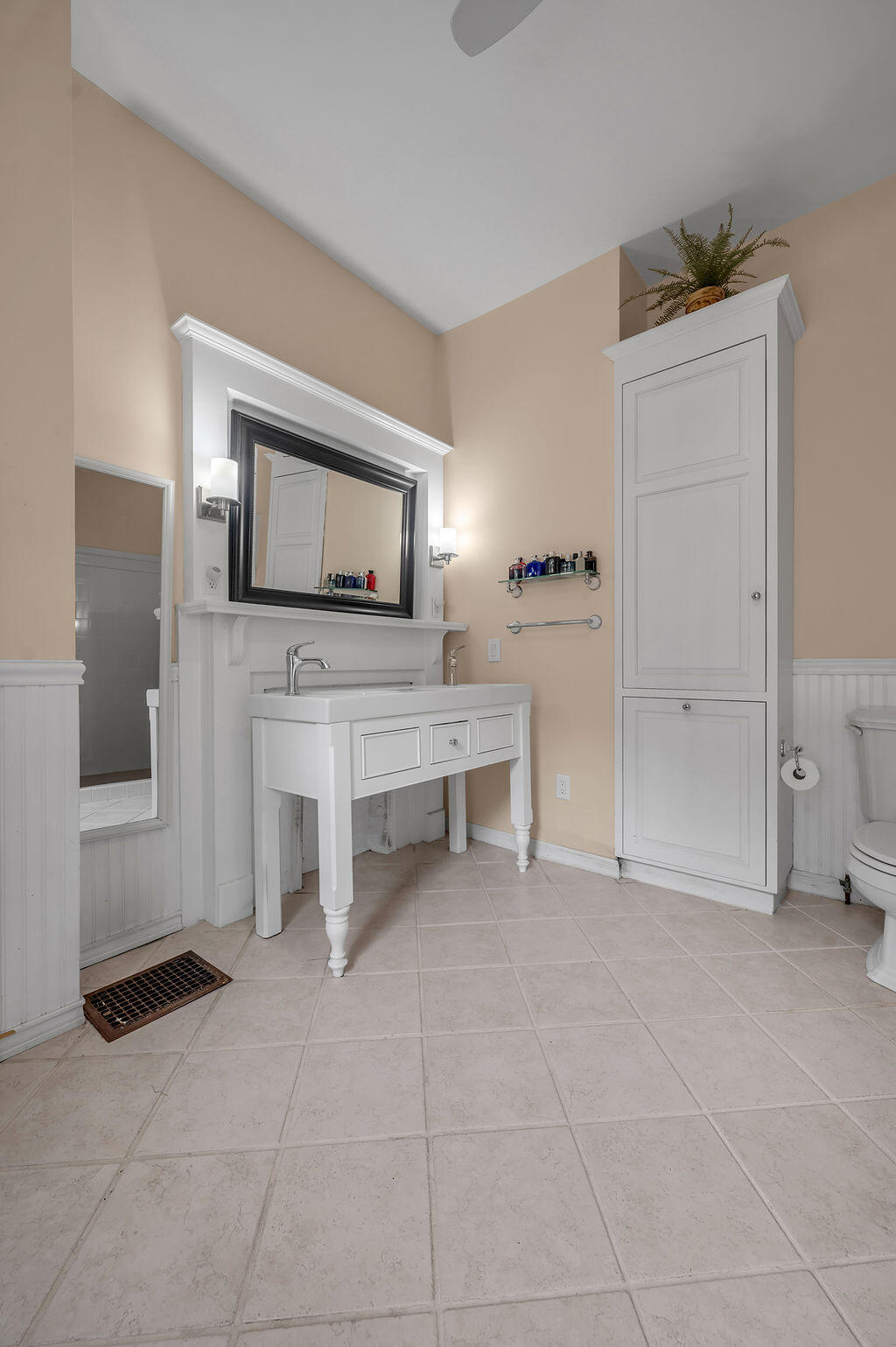 668 Elsmere Park Property Photo 11