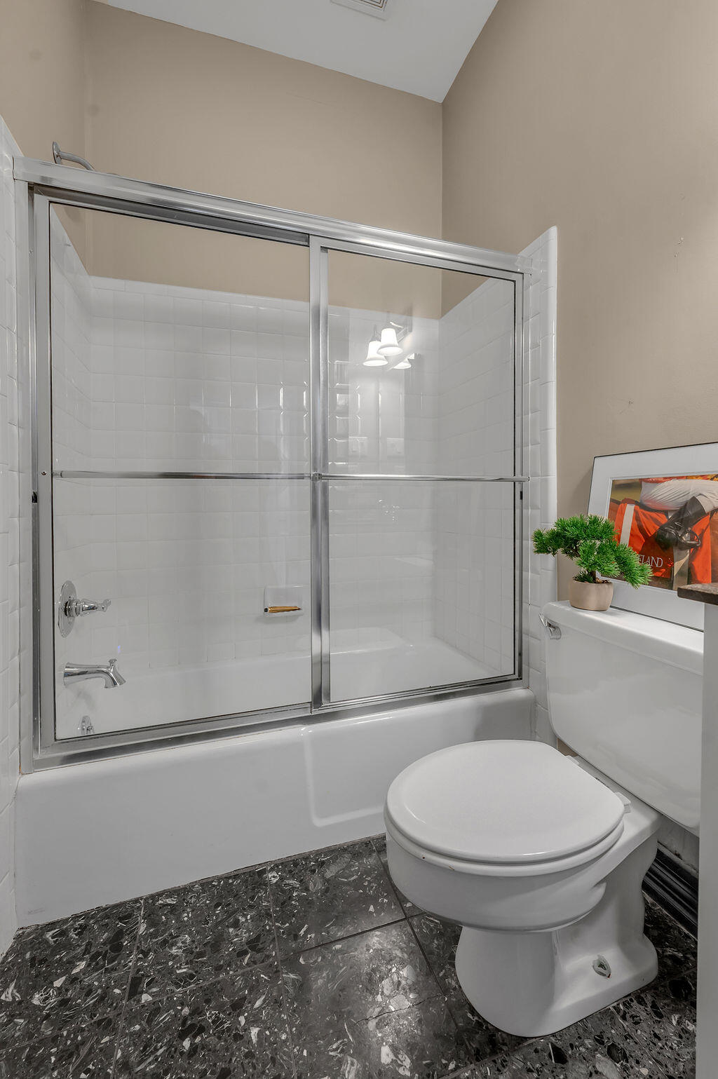 668 Elsmere Park Property Photo 17