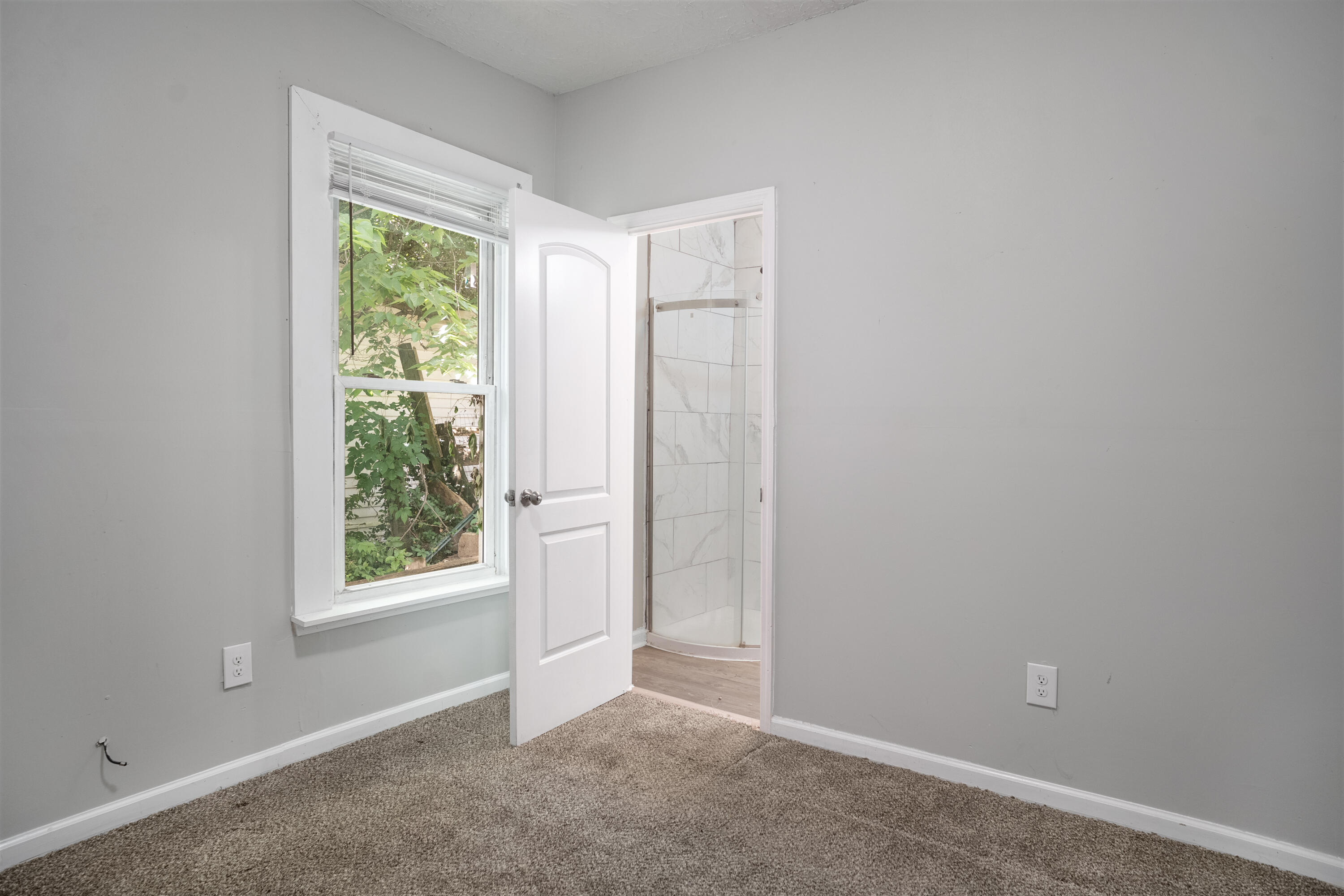 863 E Main Street Property Photo 10