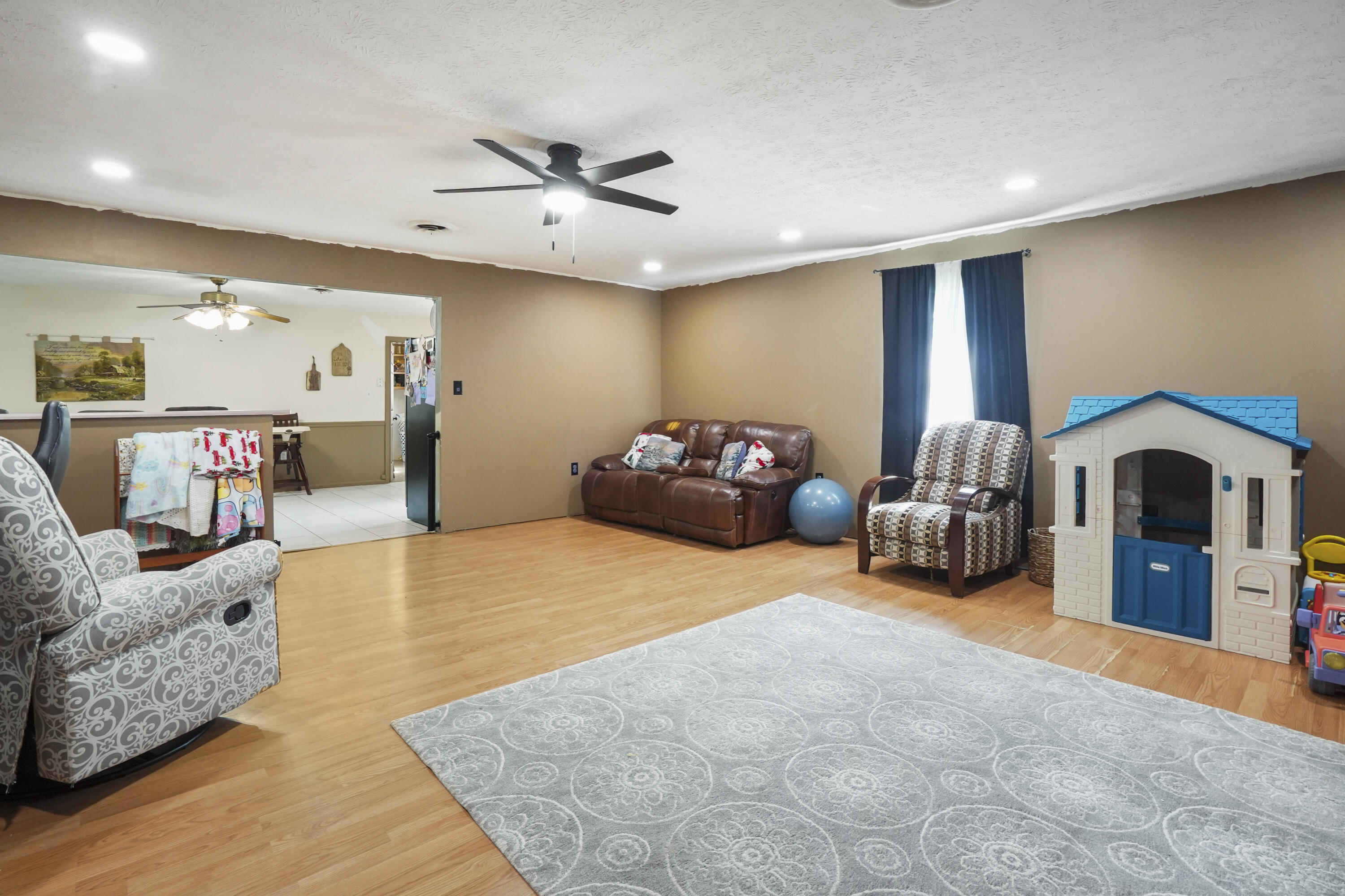 208 Auburn Avenue Property Photo 10