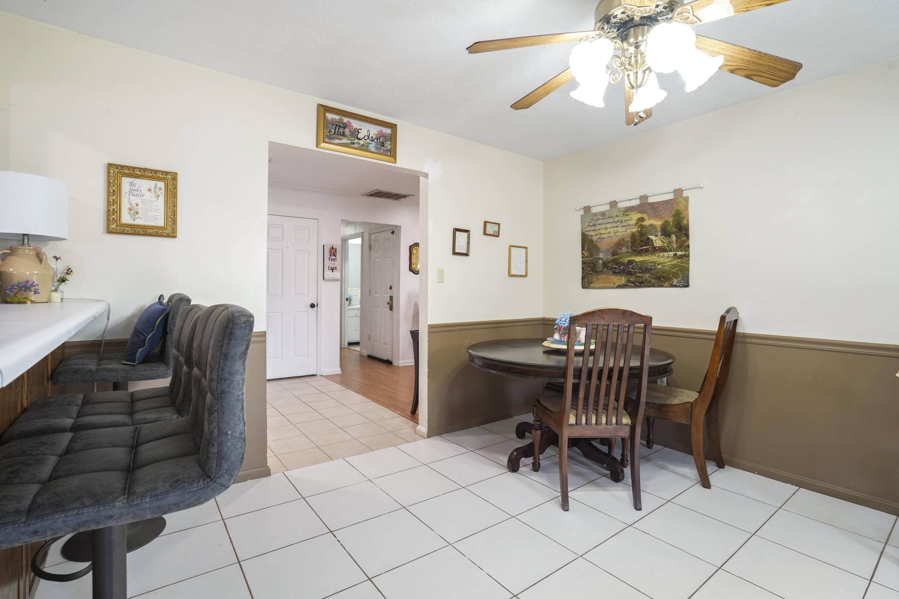 208 Auburn Avenue Property Photo 14