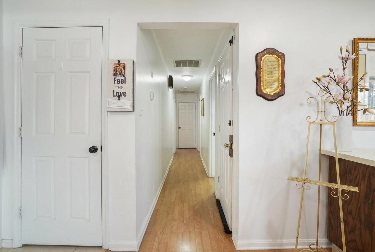 208 Auburn Avenue Property Photo 24