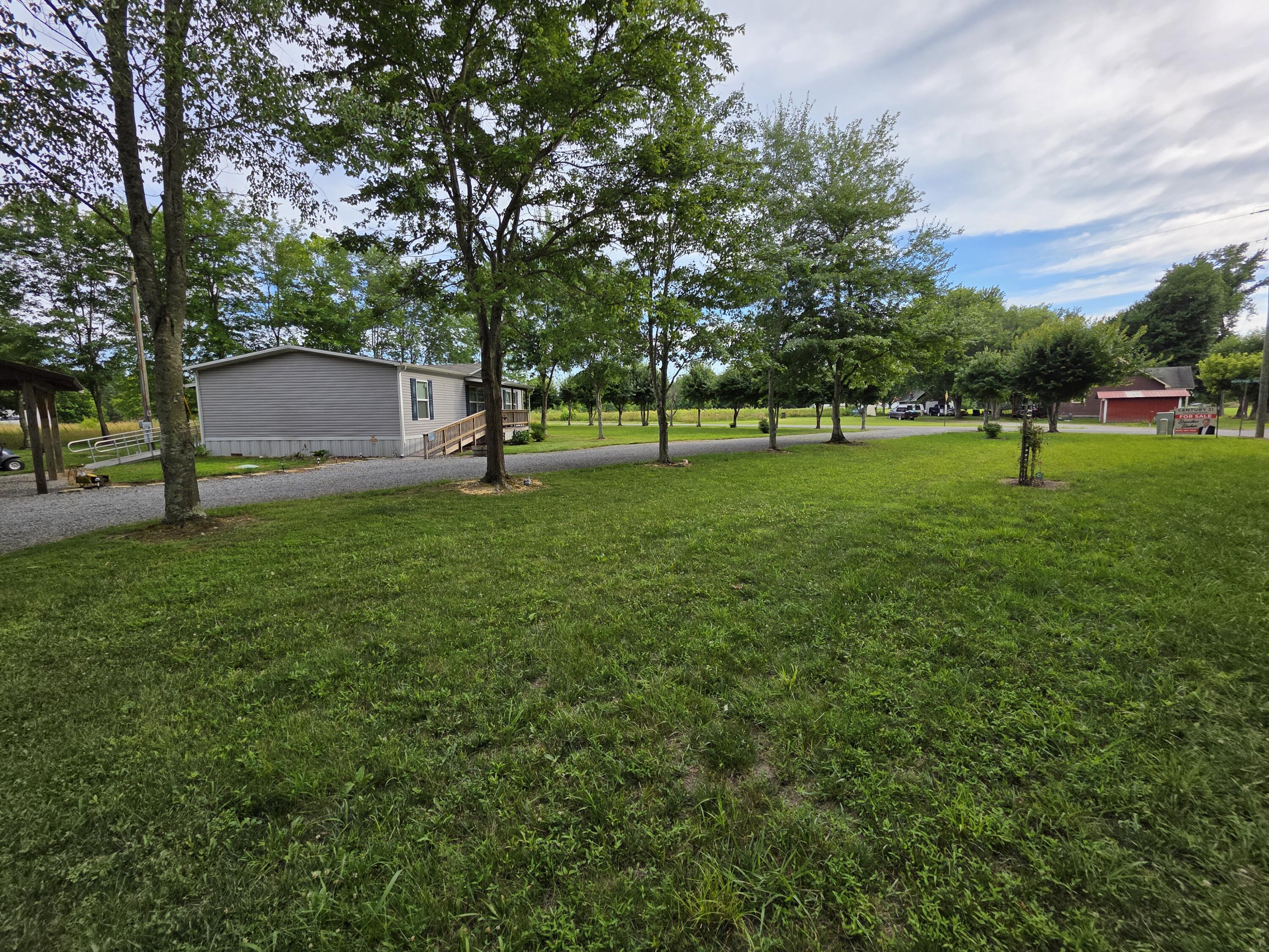 323 Mcqueary Road Property Photo 5