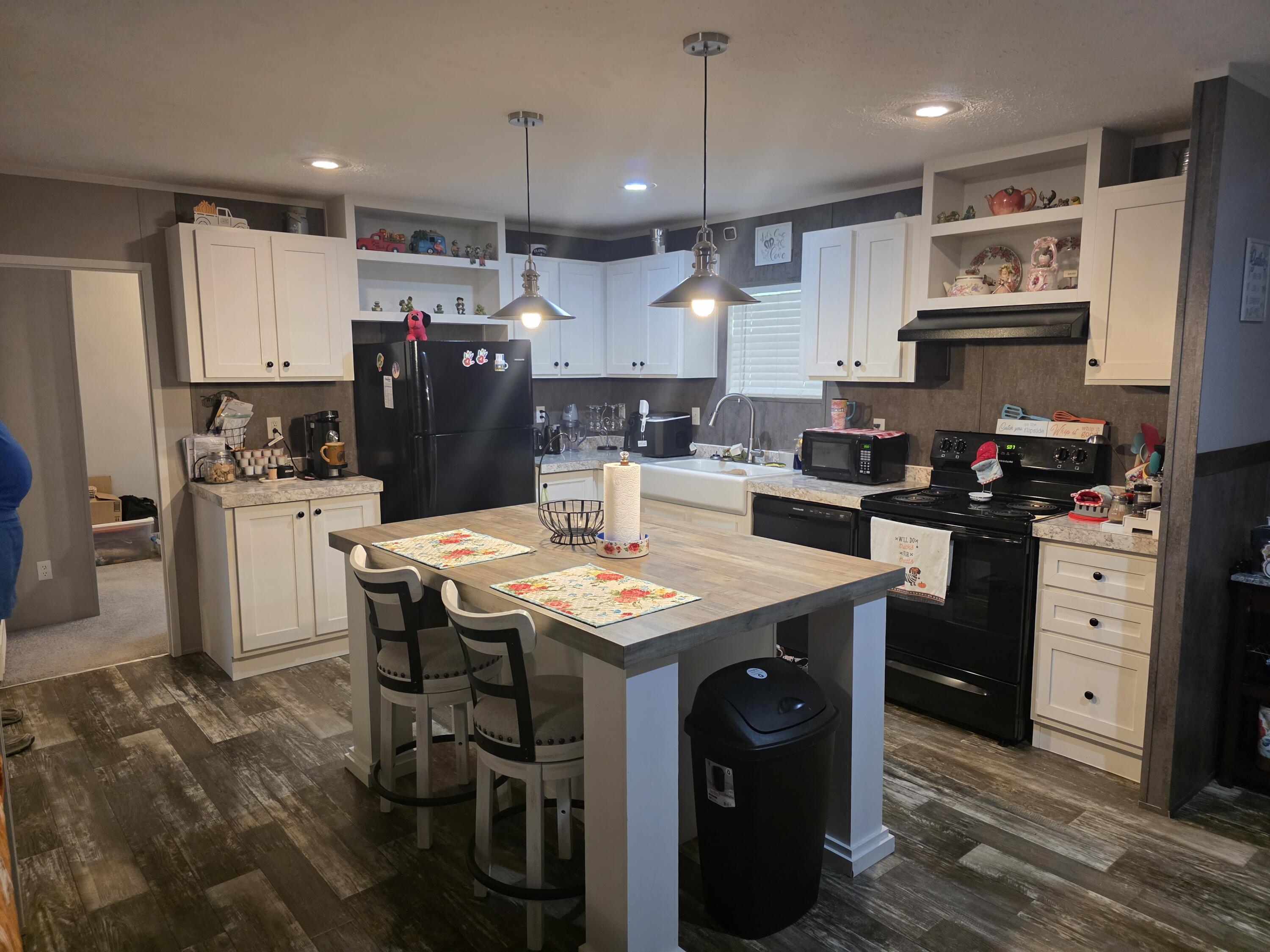 323 Mcqueary Road Property Photo 7