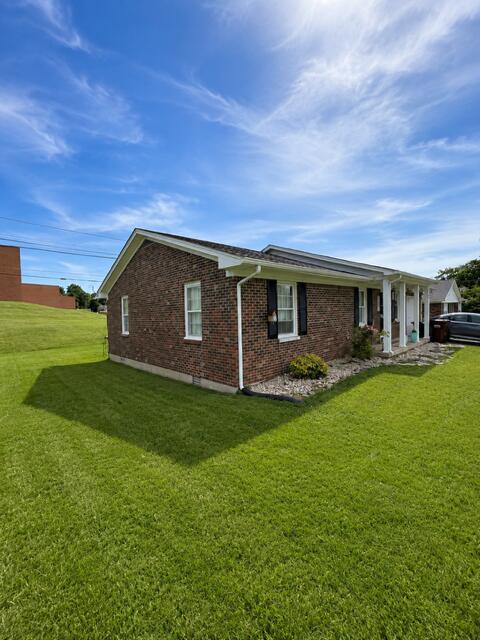 106 Pin Oak Drive Property Photo 2