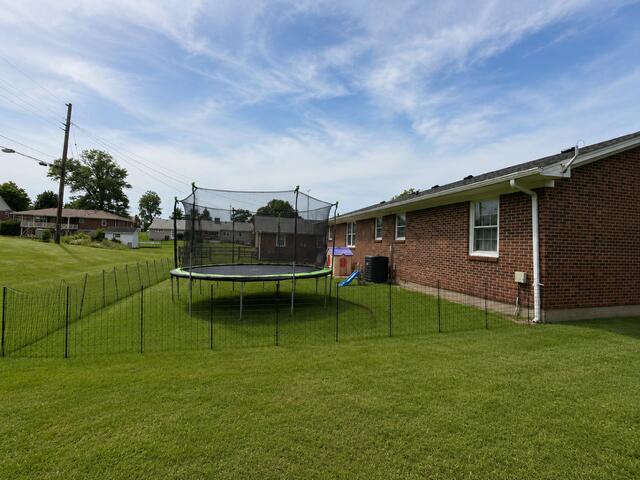 106 Pin Oak Drive Property Photo 5