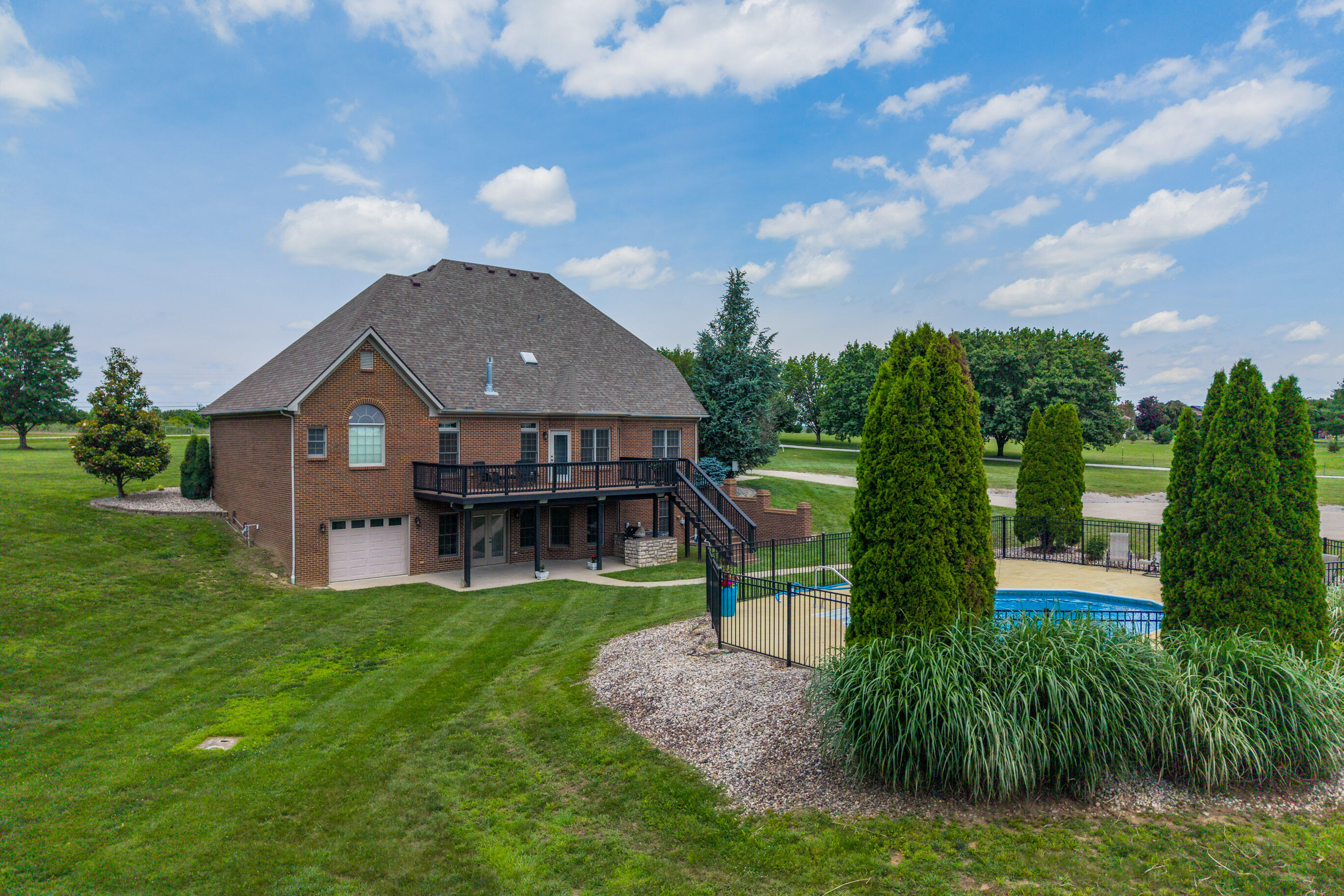 1639 Speedwell Road Property Photo 3