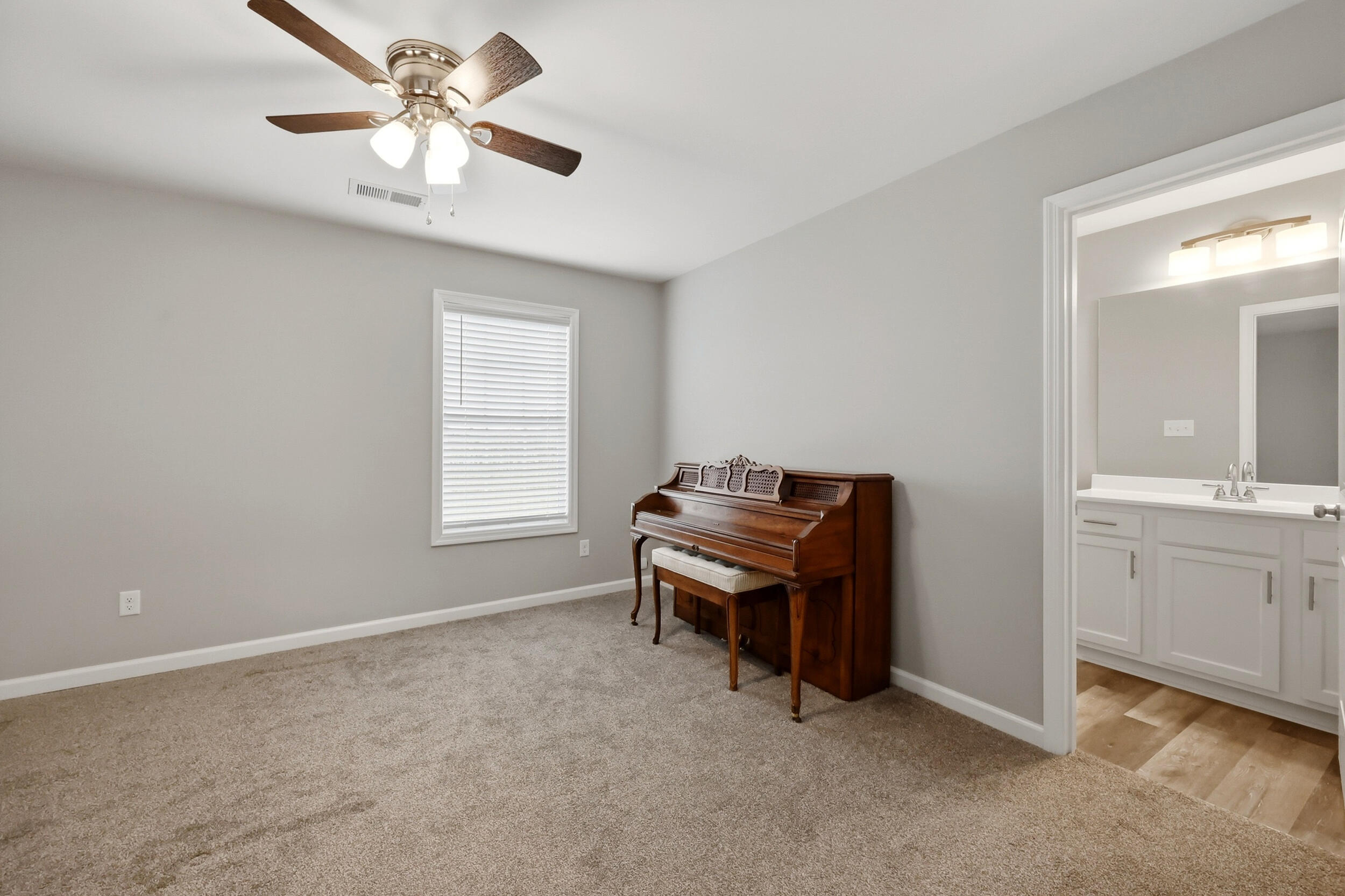 1055 Judah Bear Boulevard Property Photo 12