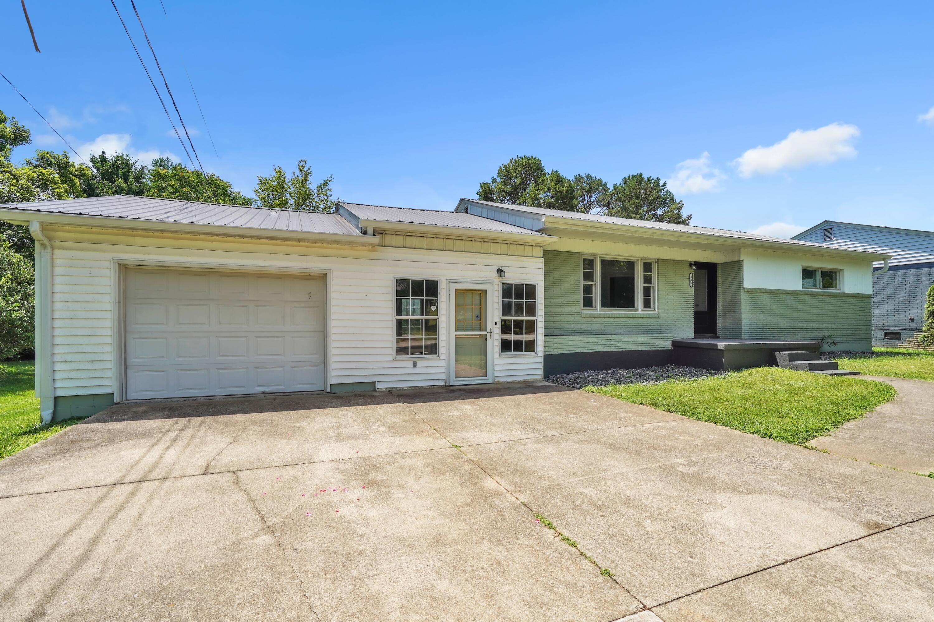 207 Kentucky Avenue Property Photo 1