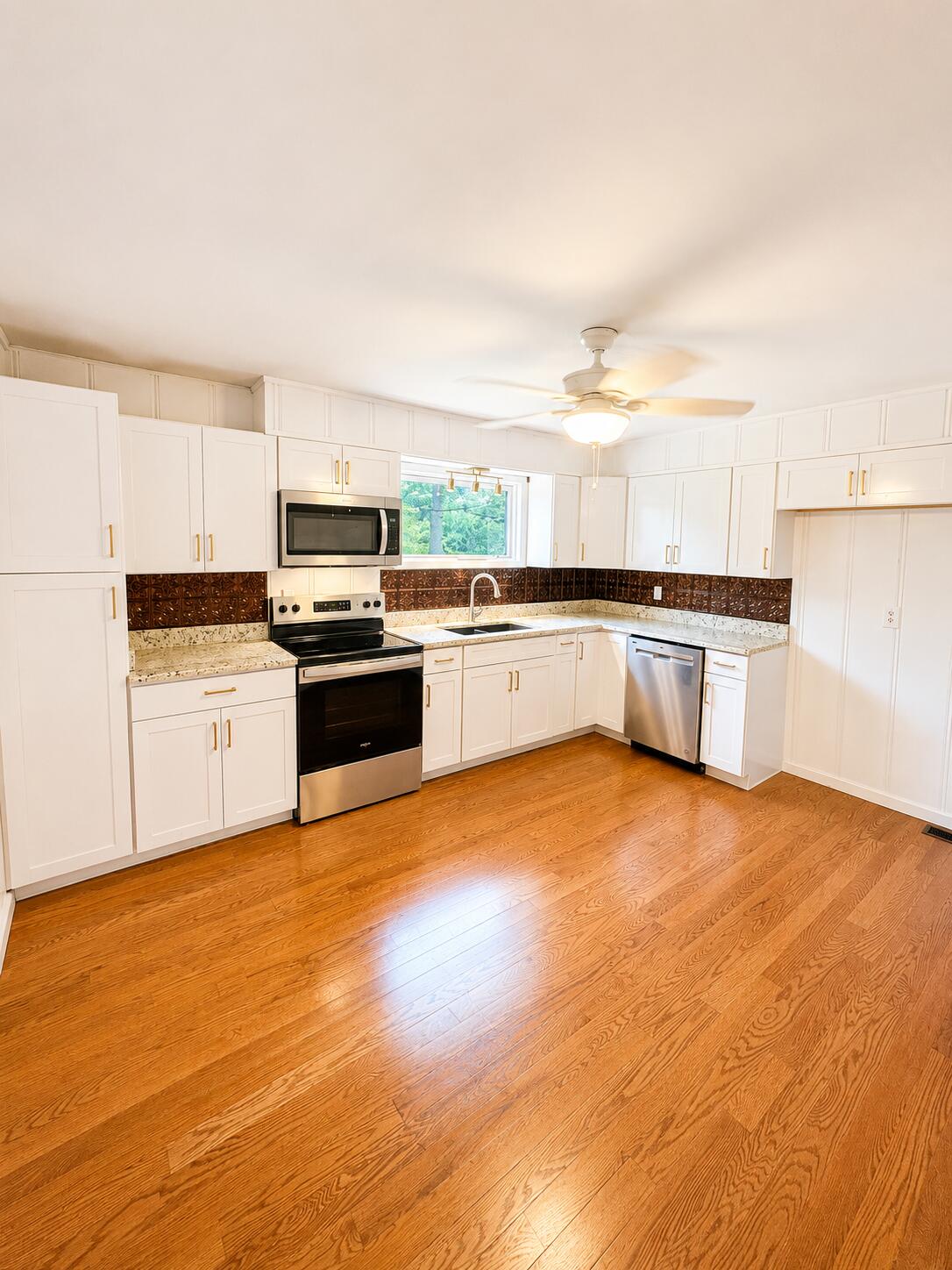 207 Kentucky Avenue Property Photo 4