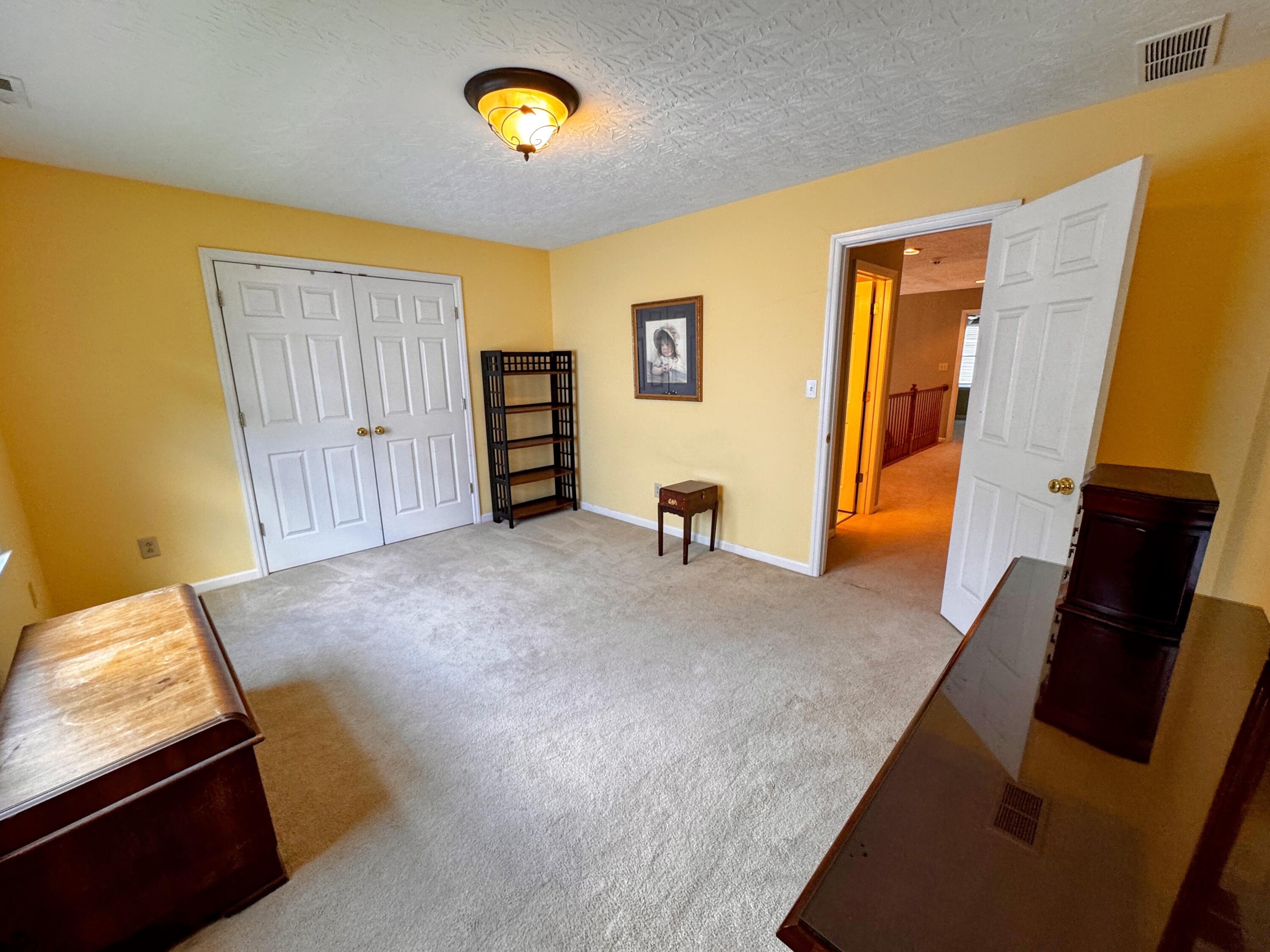 428 Amberley Drive Property Photo 25