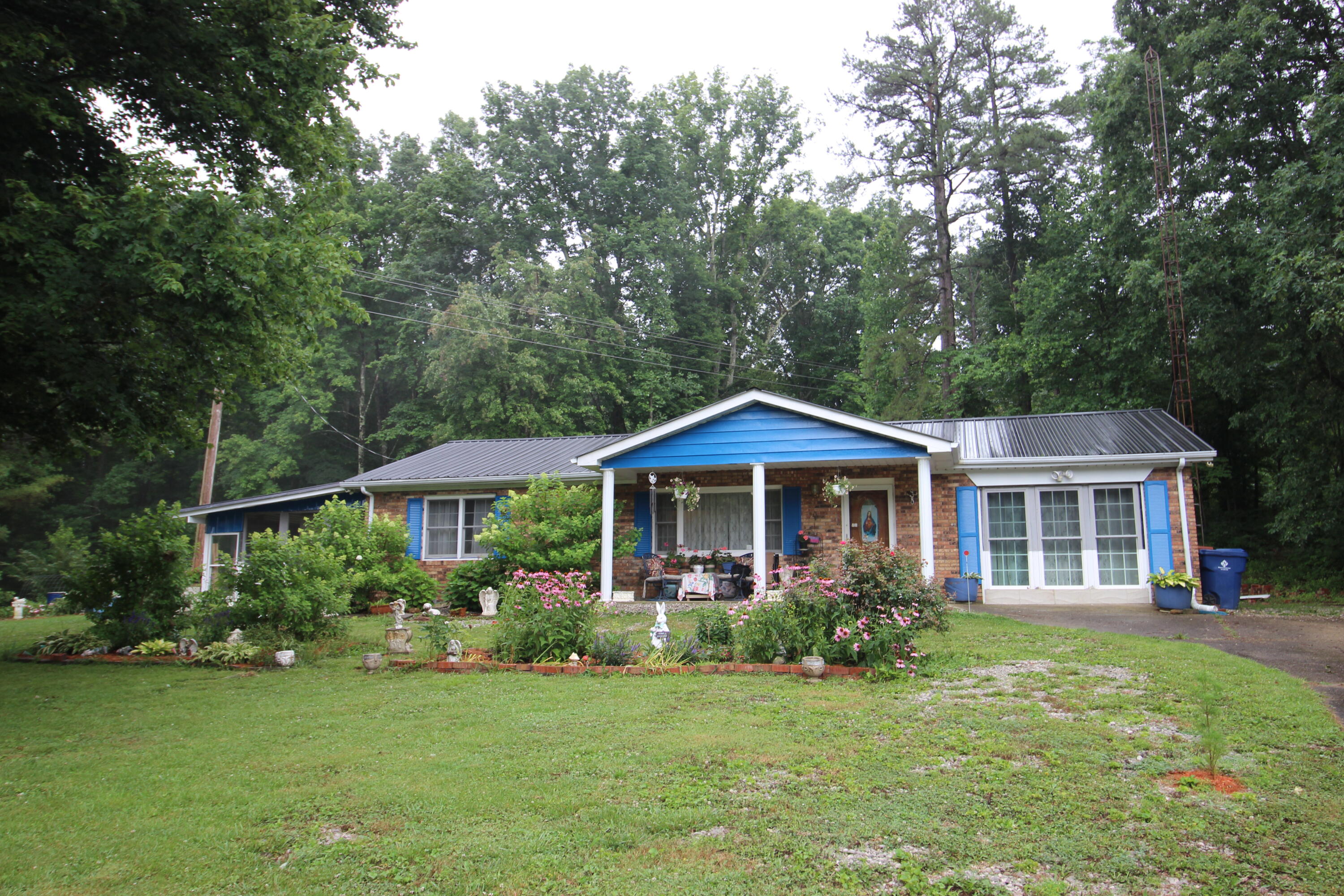 4590 Kentucky 90 Property Photo 1