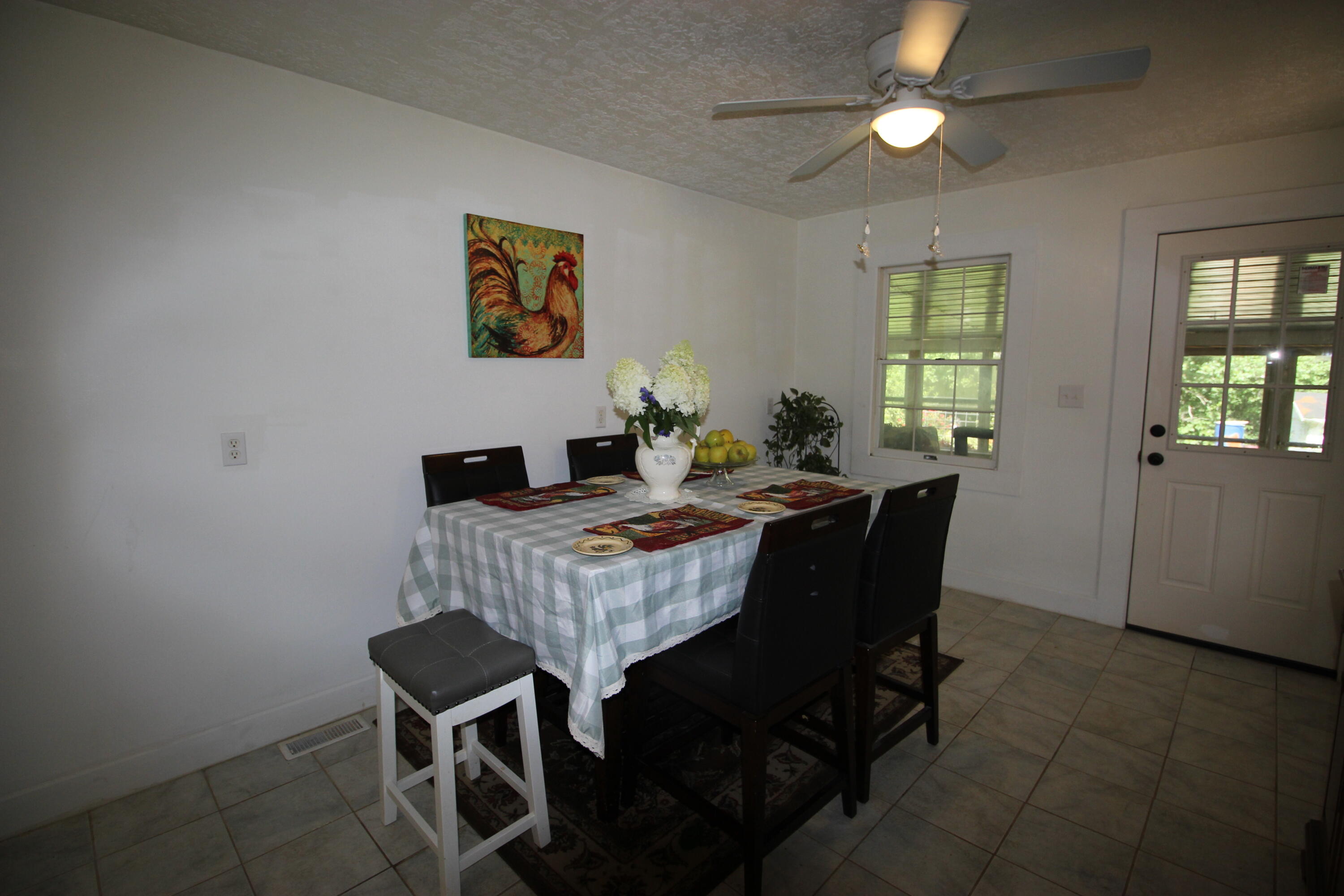 4590 Kentucky 90 Property Photo 16