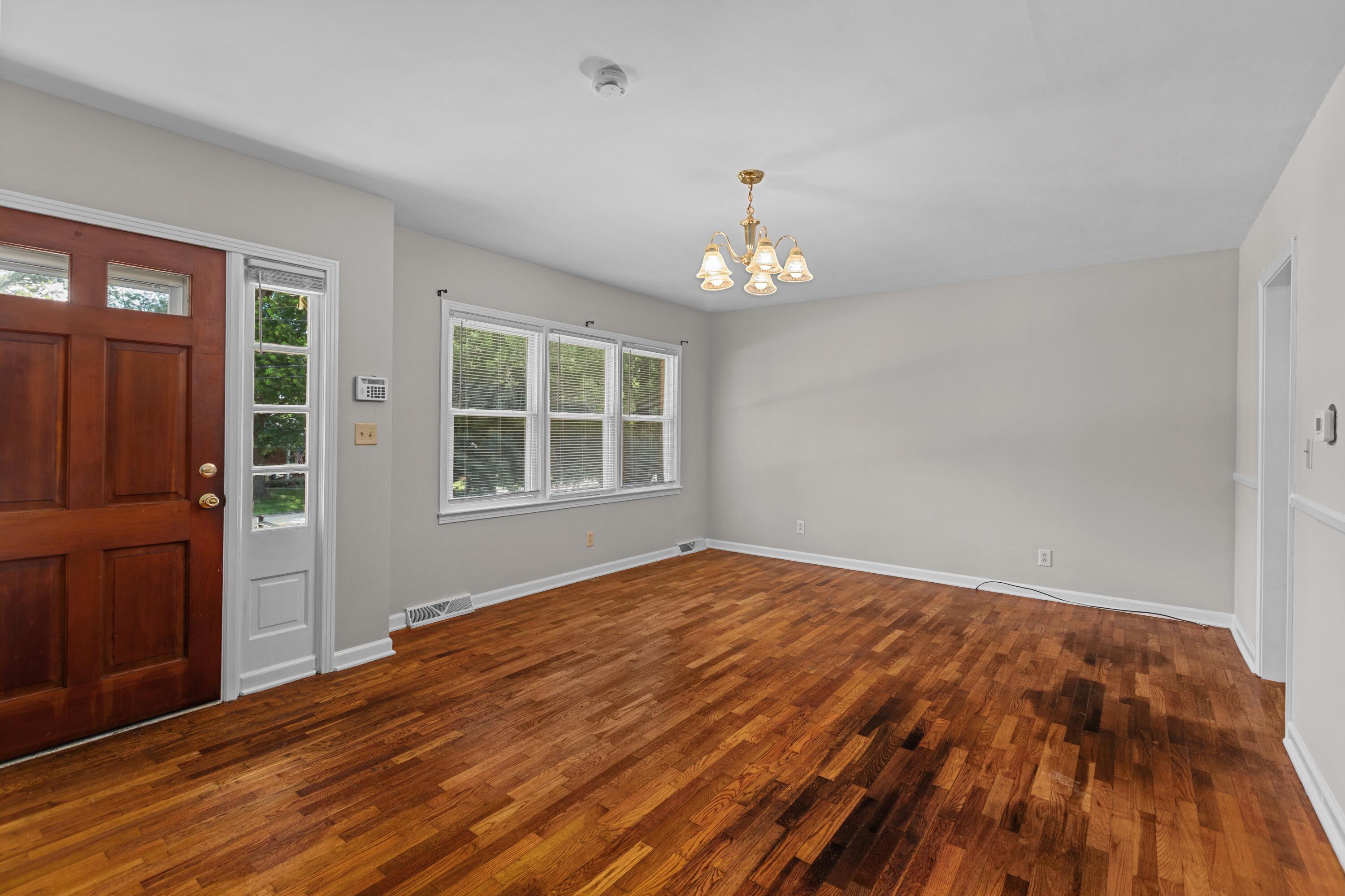 111 Pinehurst Drive Property Photo 3
