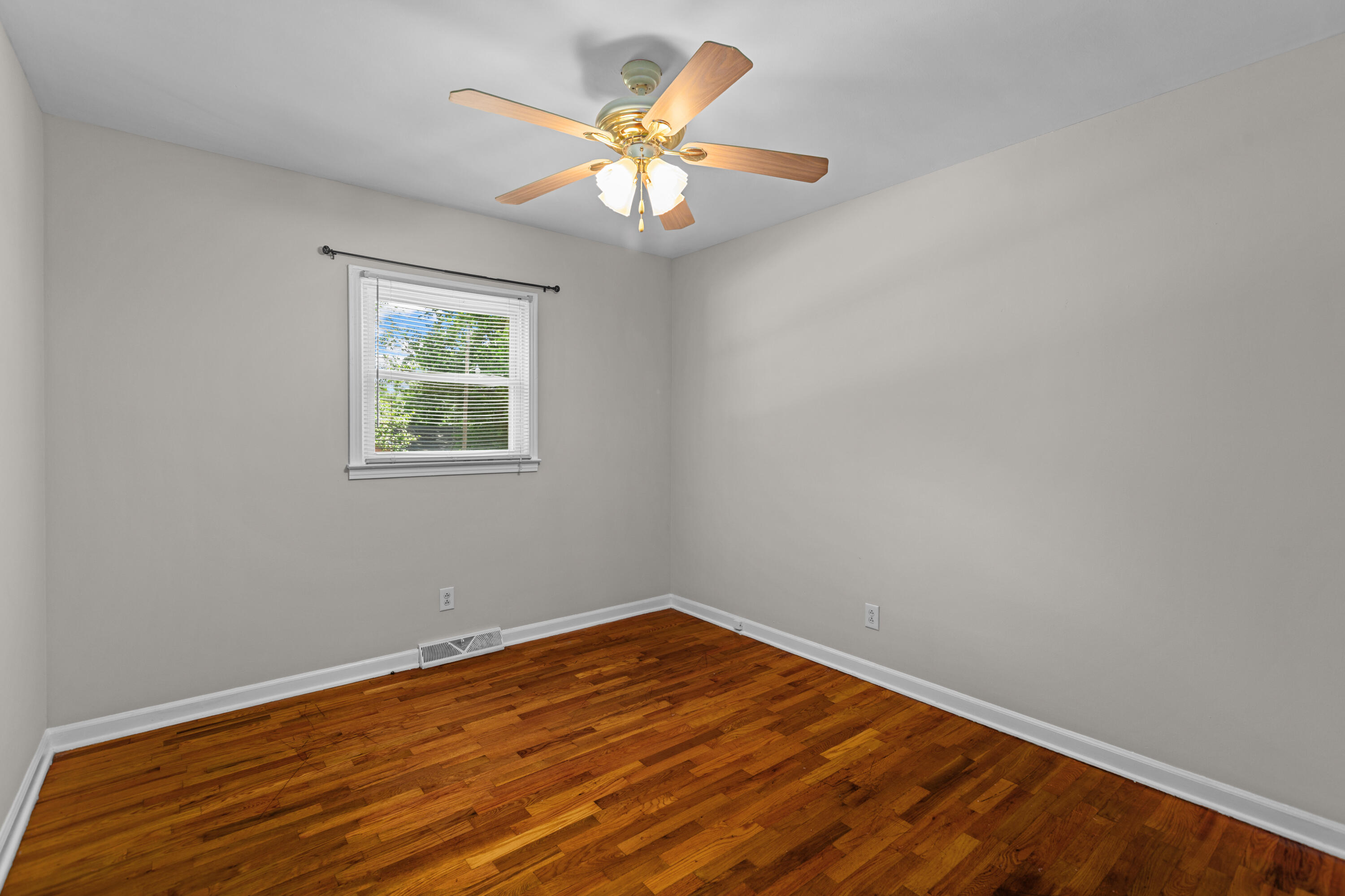 111 Pinehurst Drive Property Photo 9