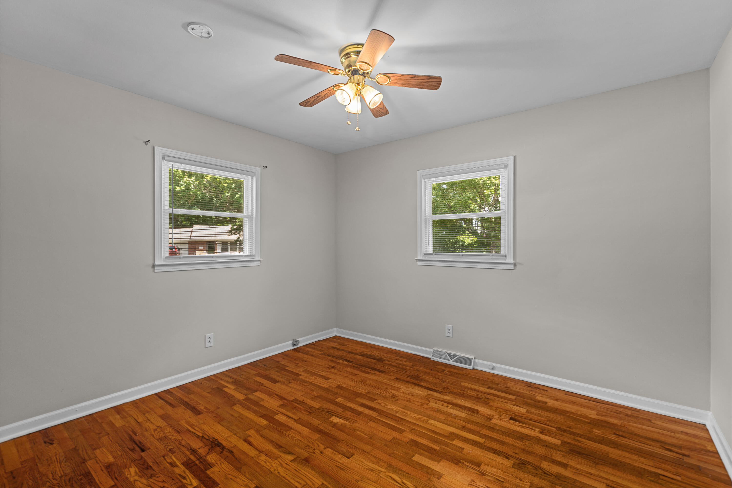 111 Pinehurst Drive Property Photo 11
