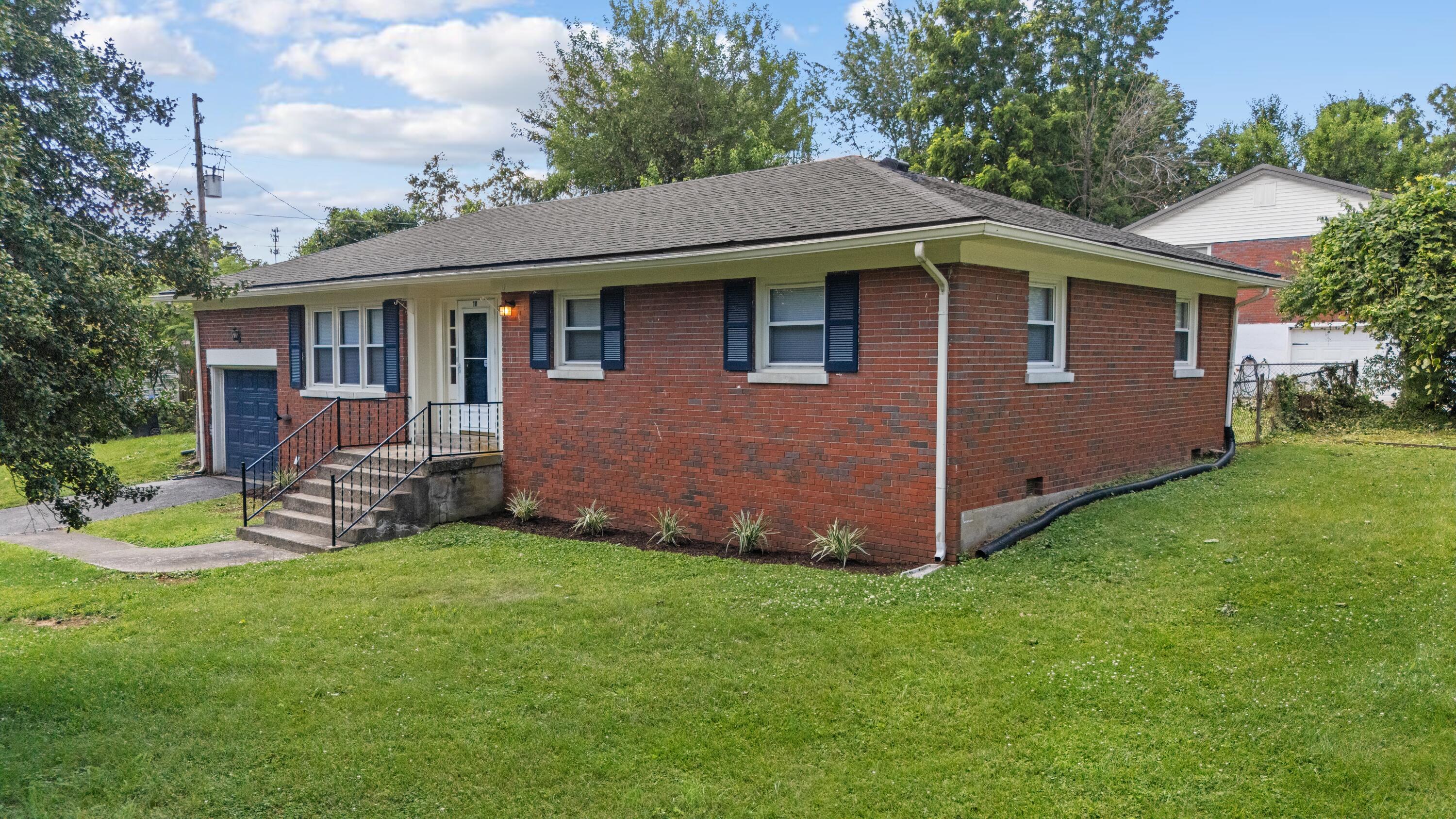 111 Pinehurst Drive Property Photo 18