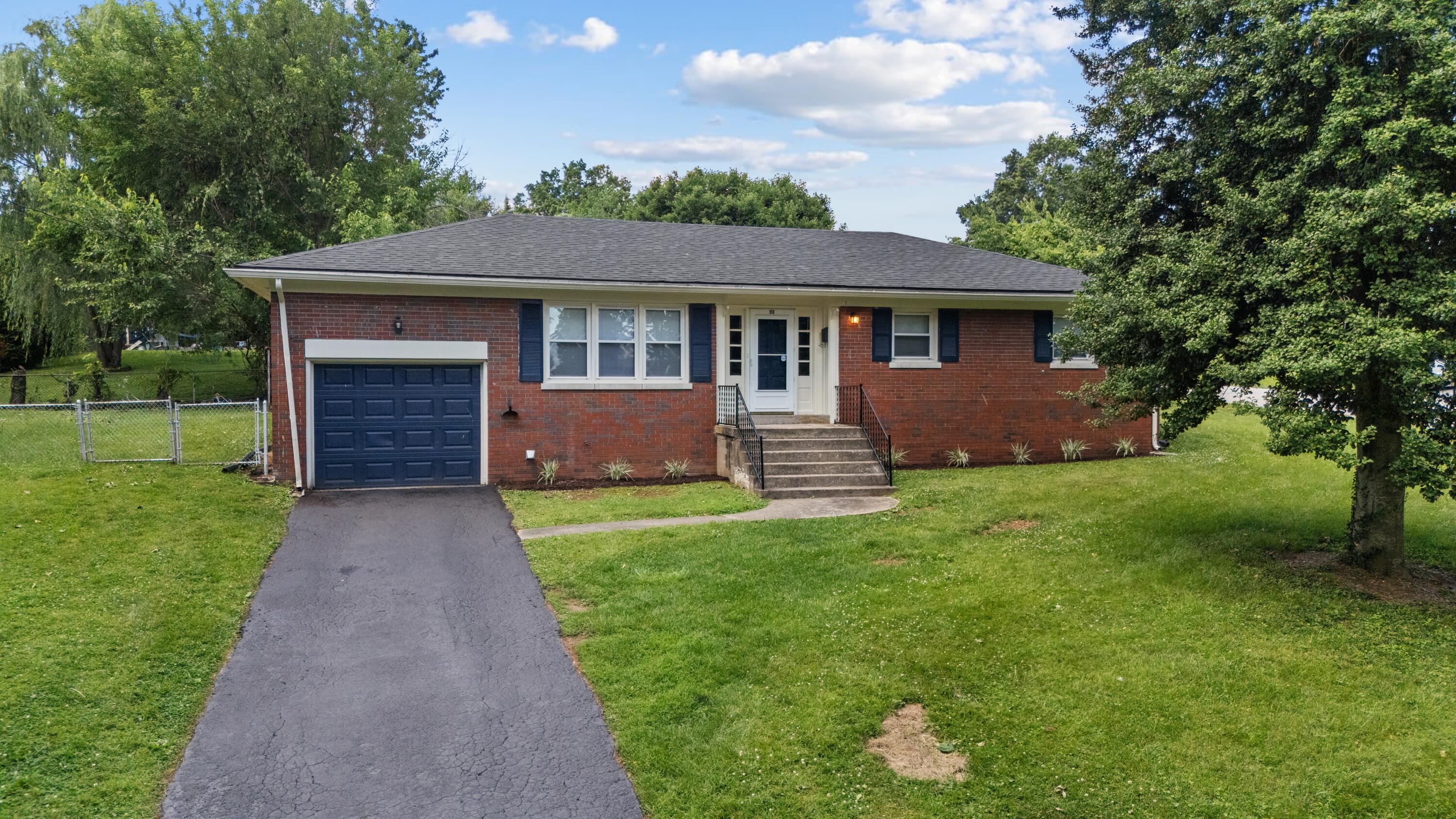 111 Pinehurst Drive Property Photo 20