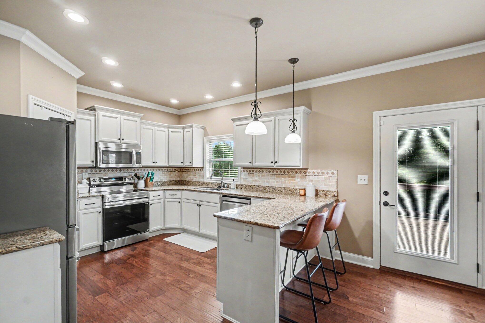 1748 Sandhurst Cove Property Photo 15