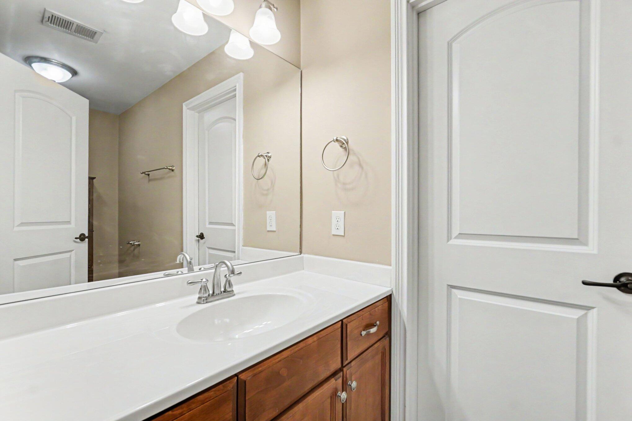 1748 Sandhurst Cove Property Photo 27