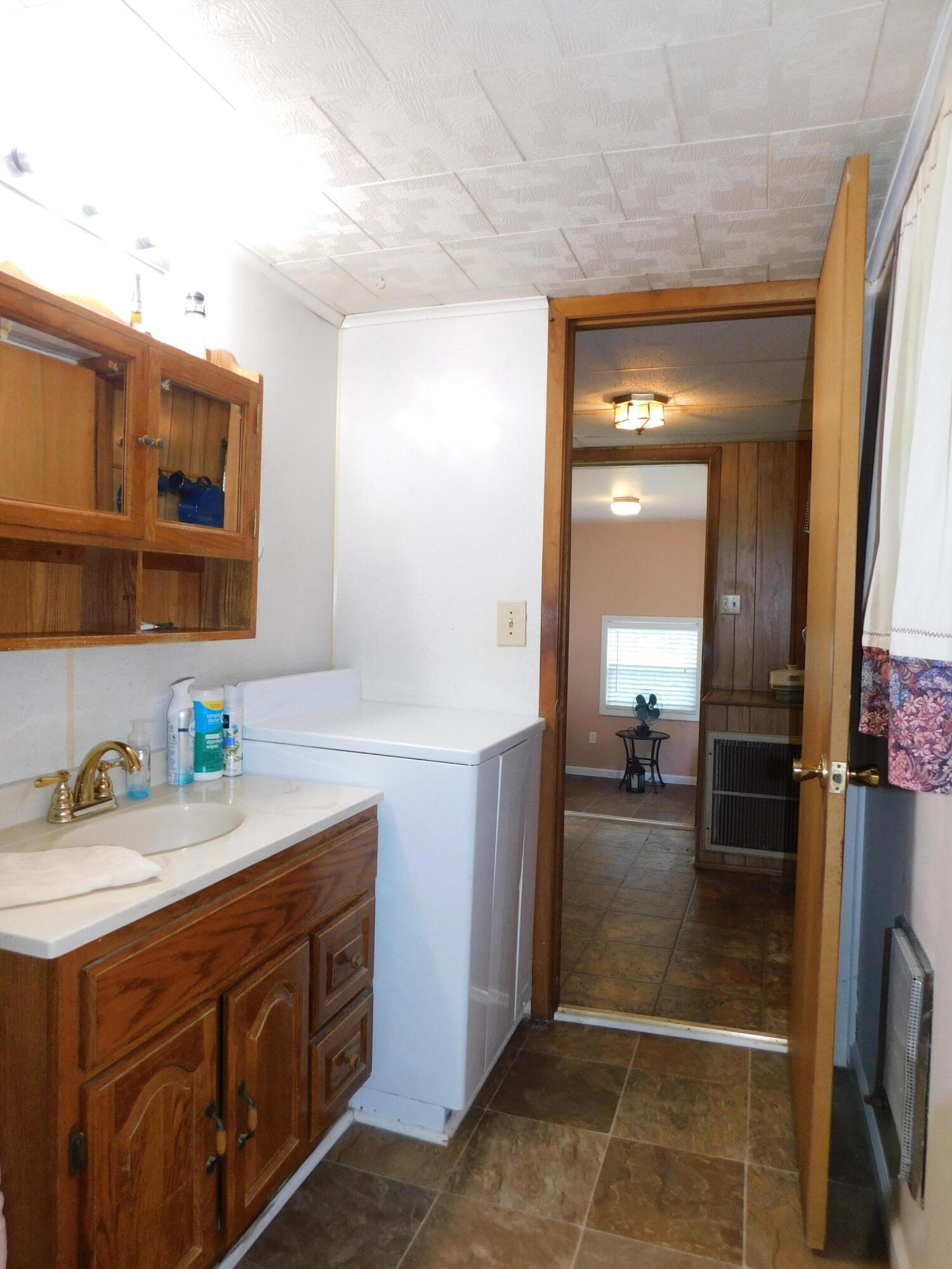 179 W Main Street Property Photo 25
