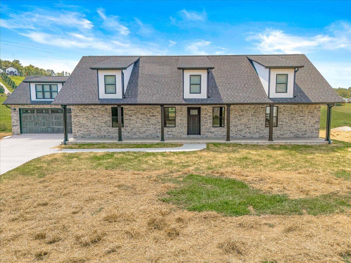 363 Madison Circle Property Photo 3