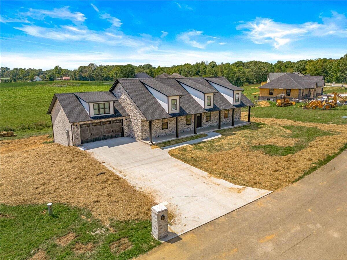 363 Madison Circle Property Photo 5
