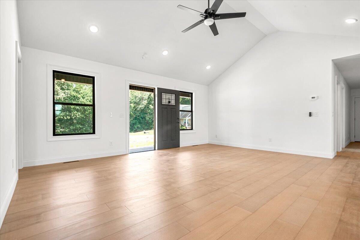 363 Madison Circle Property Photo 7
