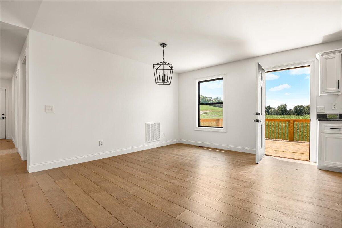 363 Madison Circle Property Photo 8