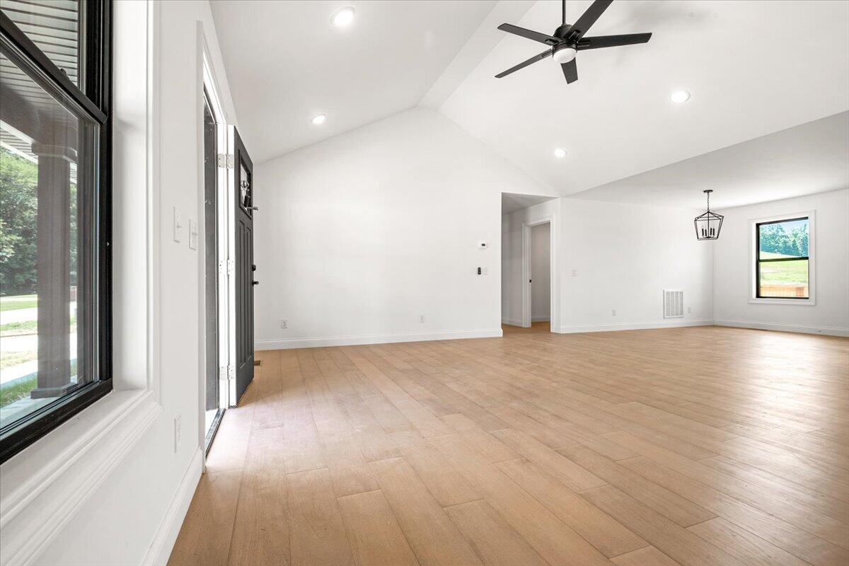 363 Madison Circle Property Photo 11