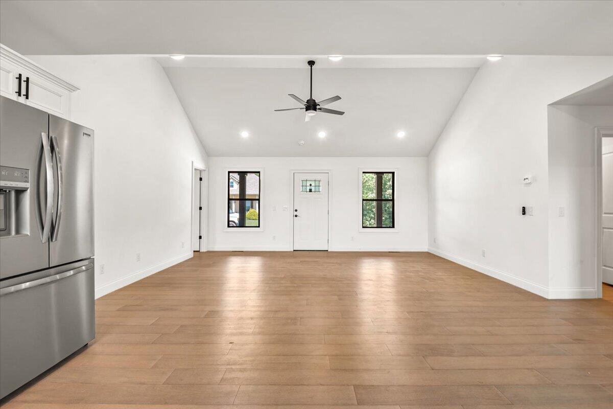 363 Madison Circle Property Photo 16